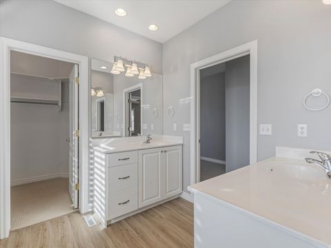 Tiny photo for 352 E HAVEN CREST RD, Draper, UT 84020 (MLS # 2140028)