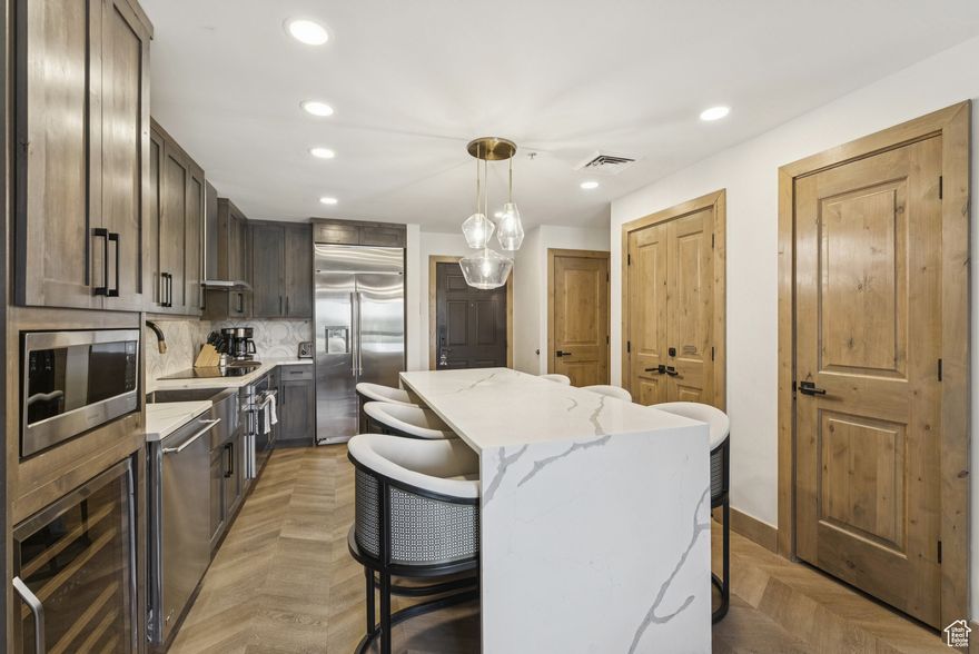 Turnkey and fully remodeled from the studs up in 2021, this 1-bedroom, 1-bath condo at Westgate Park City offers 775 sq ft of modern mountain living in the heart of Canyons Village. The open layout features updated flooring, lighting, and a sleek kitchen with matching stainless appliances. Sold fully furnished and ready for immediate use as a second home, vacation retreat, or investment property.  Westgate amenities include ski valet, indoor/outdoor pools, full-service spa, fitness center, game room, and on-site dining. All just steps from the lifts at Park City Mountain Resort and minutes to Deer Valley, Main Street, and year-round adventure.