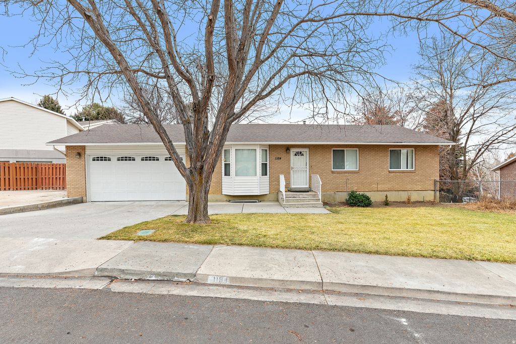 Photo of 1184 E 300 N, Pleasant Grove, UT 84062 (MLS # 2136411)