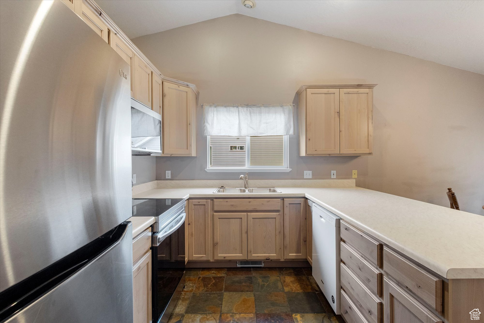 EAGLE POINT - Residential