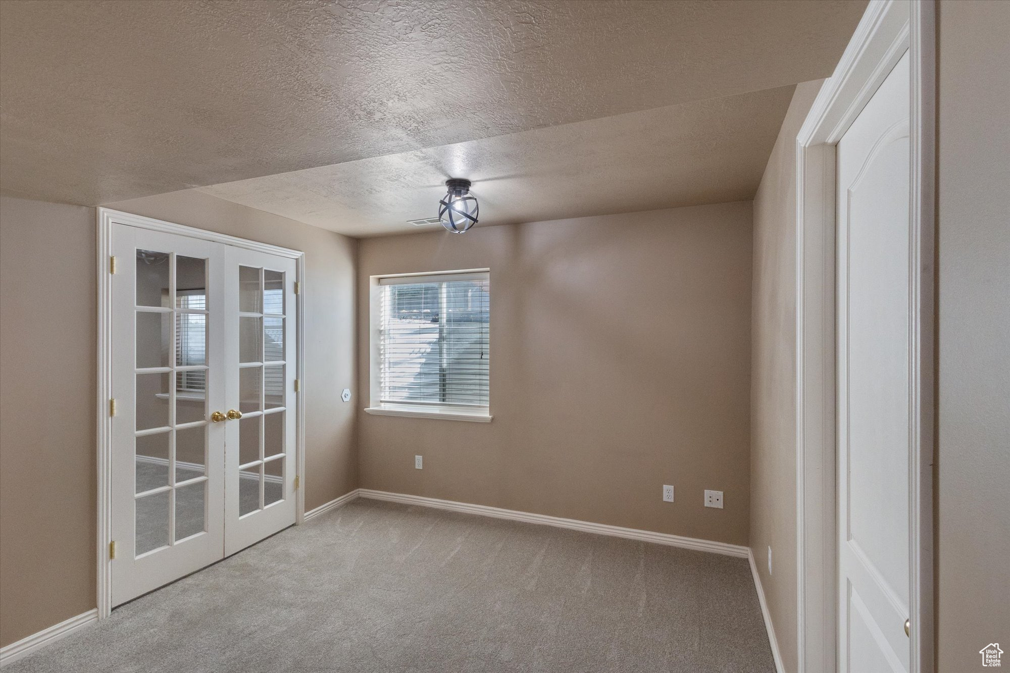 EAGLE POINT - Residential