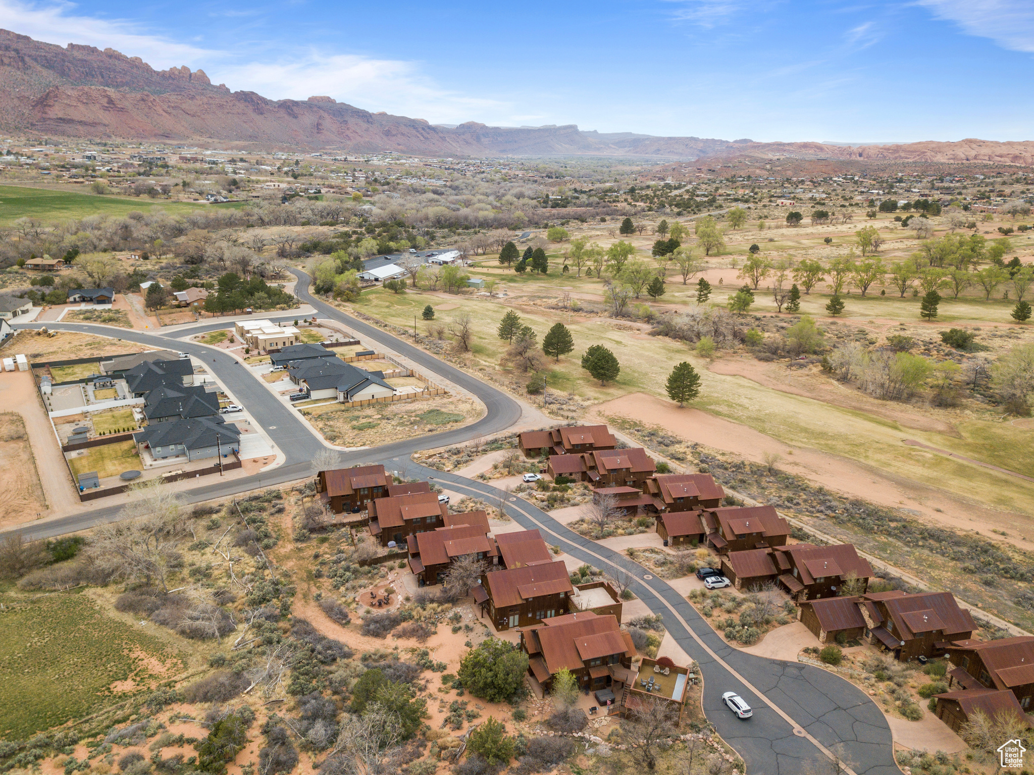 COYOTE RUN - Residential