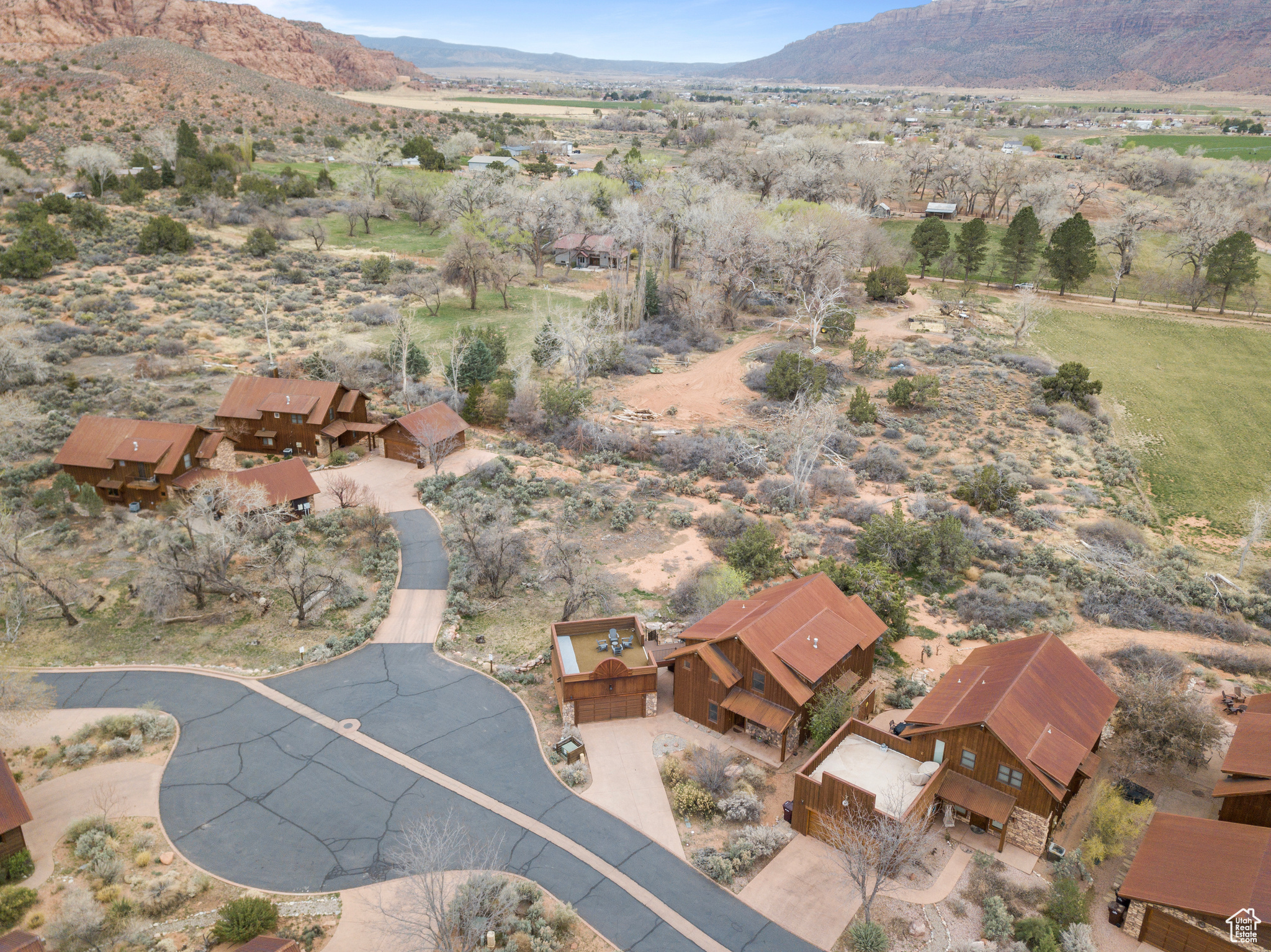 COYOTE RUN - Residential