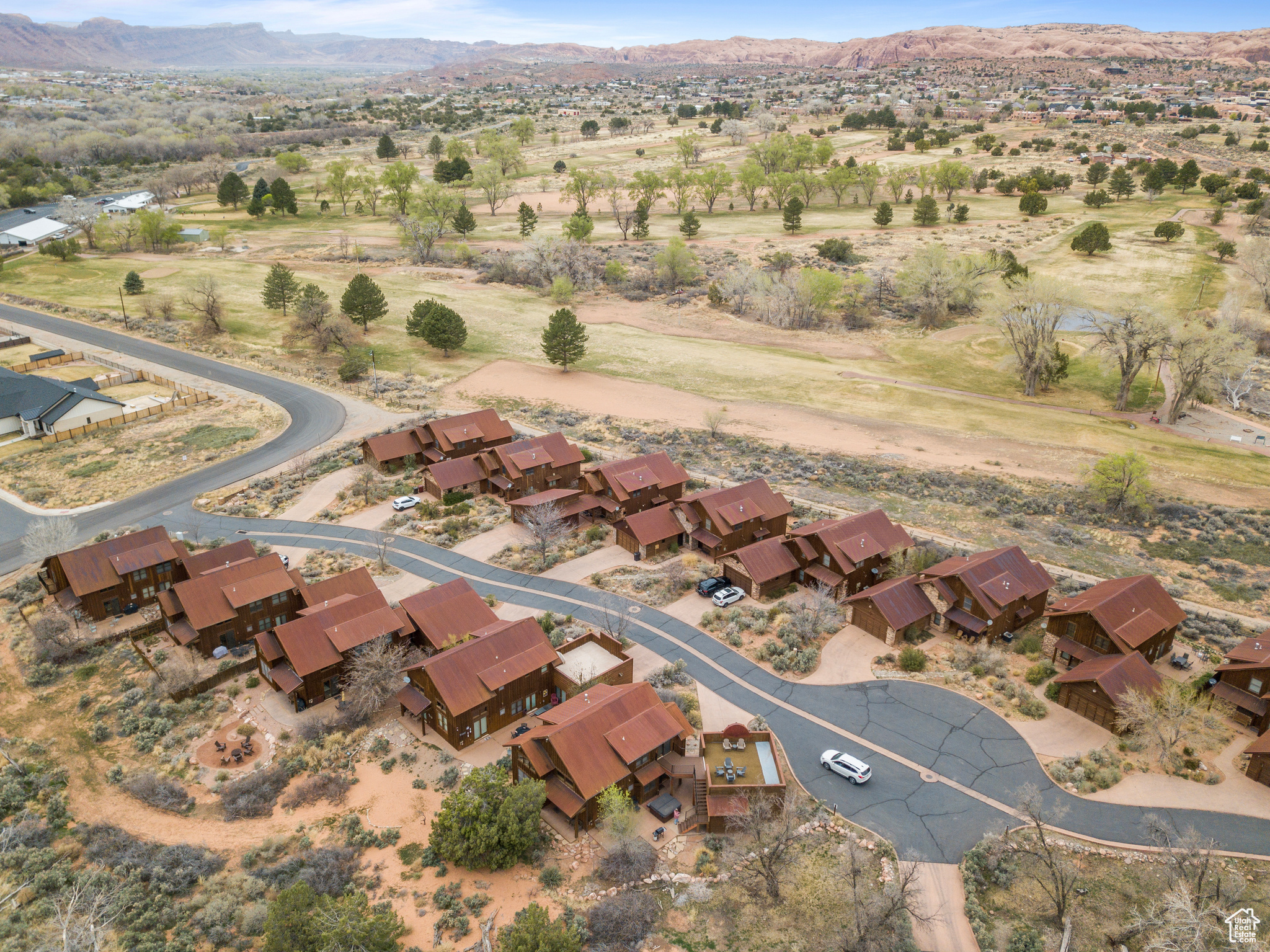COYOTE RUN - Residential