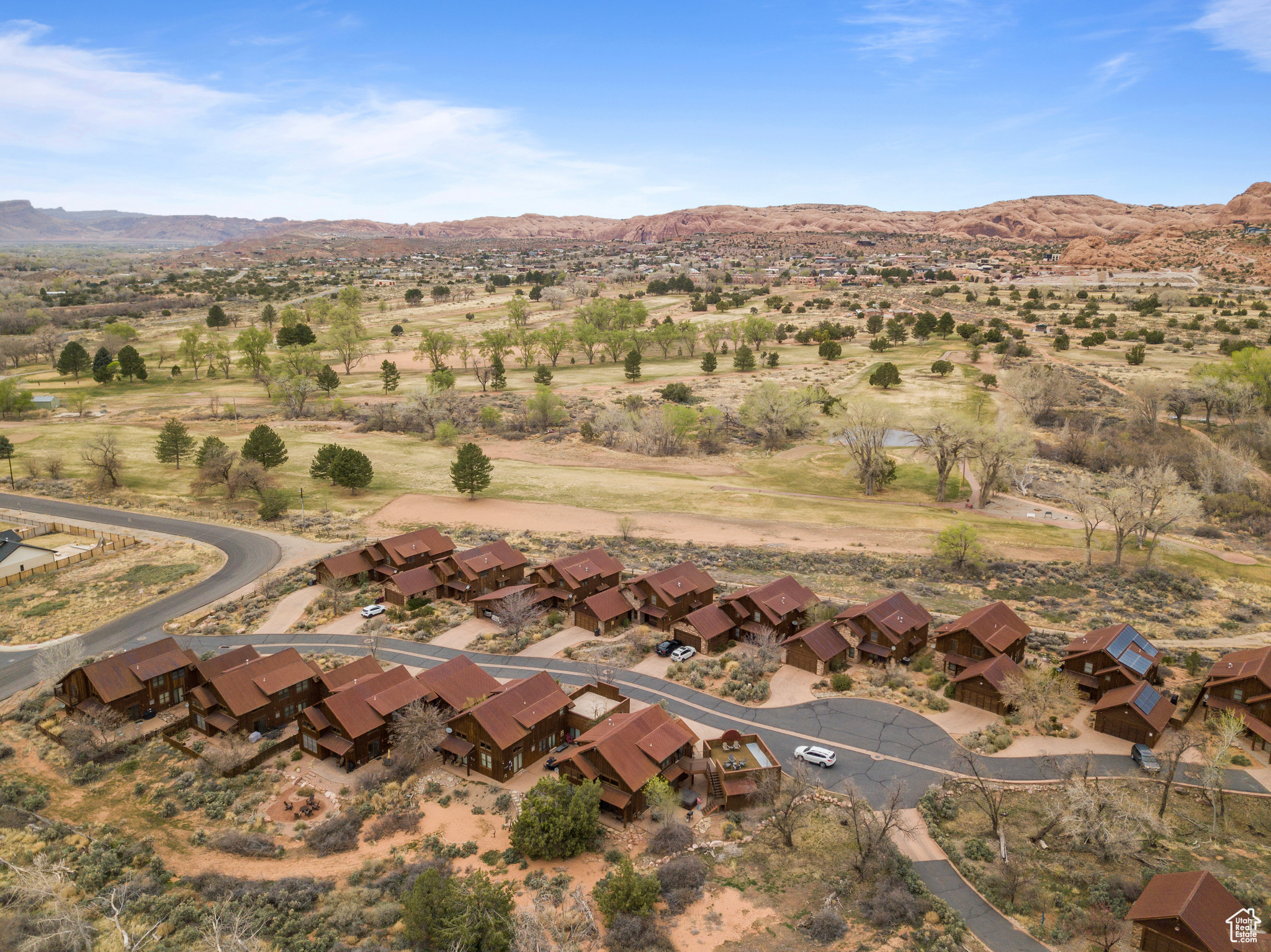 COYOTE RUN - Residential