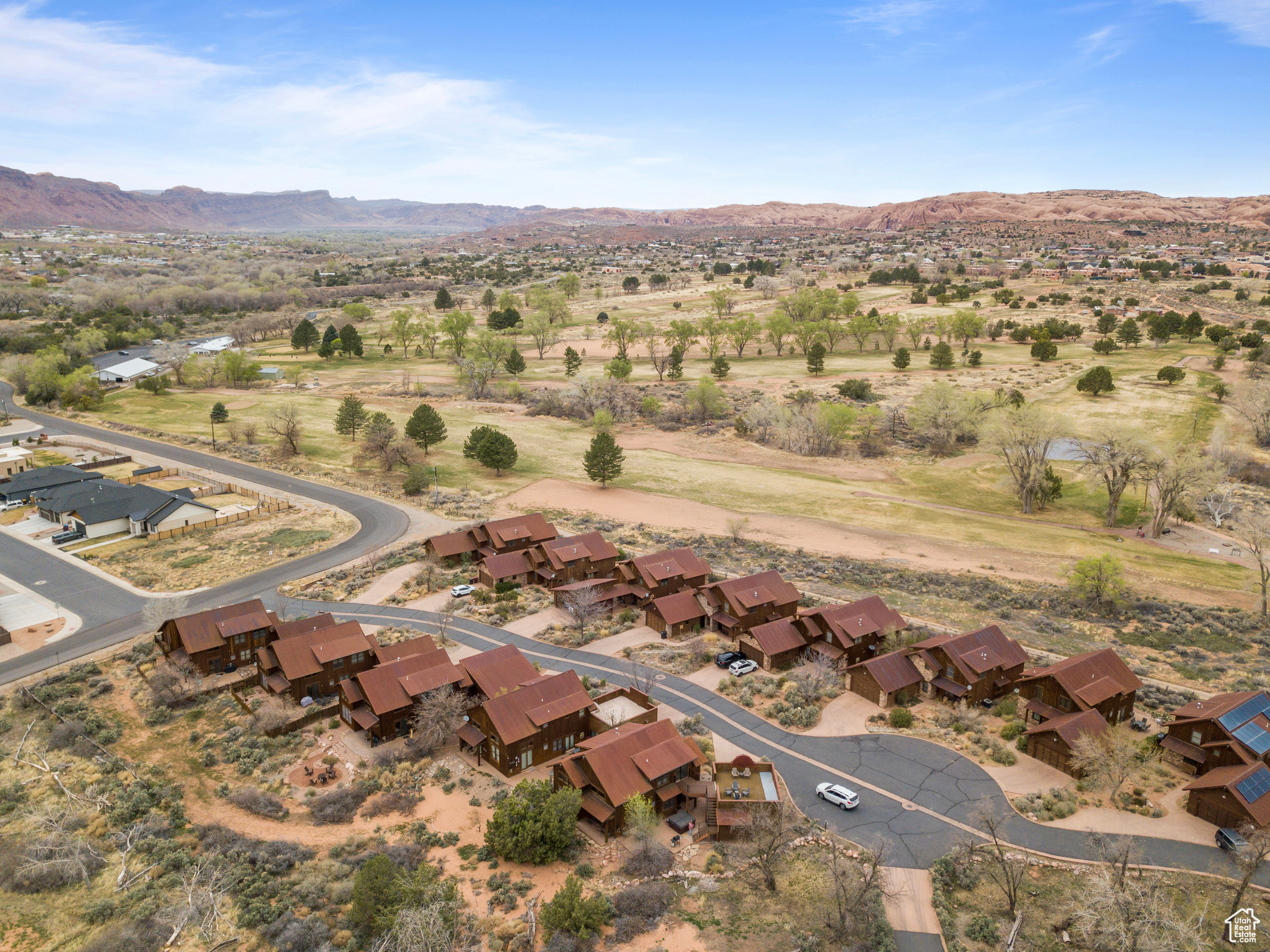 COYOTE RUN - Residential