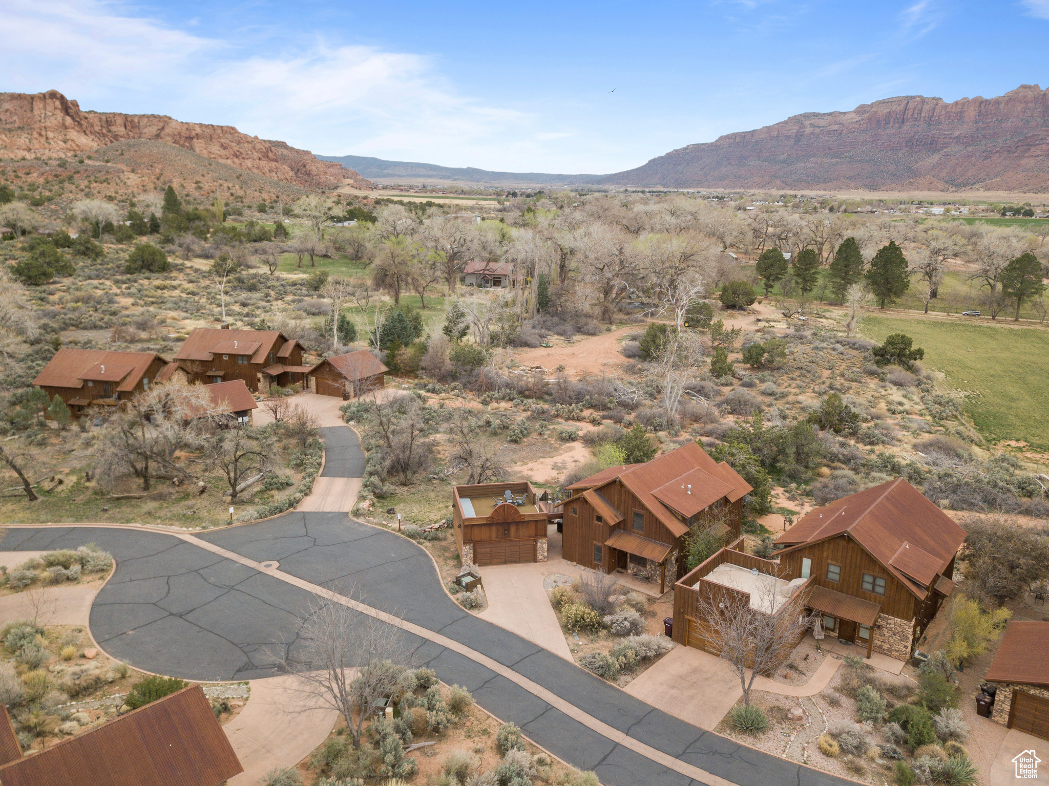 COYOTE RUN - Residential