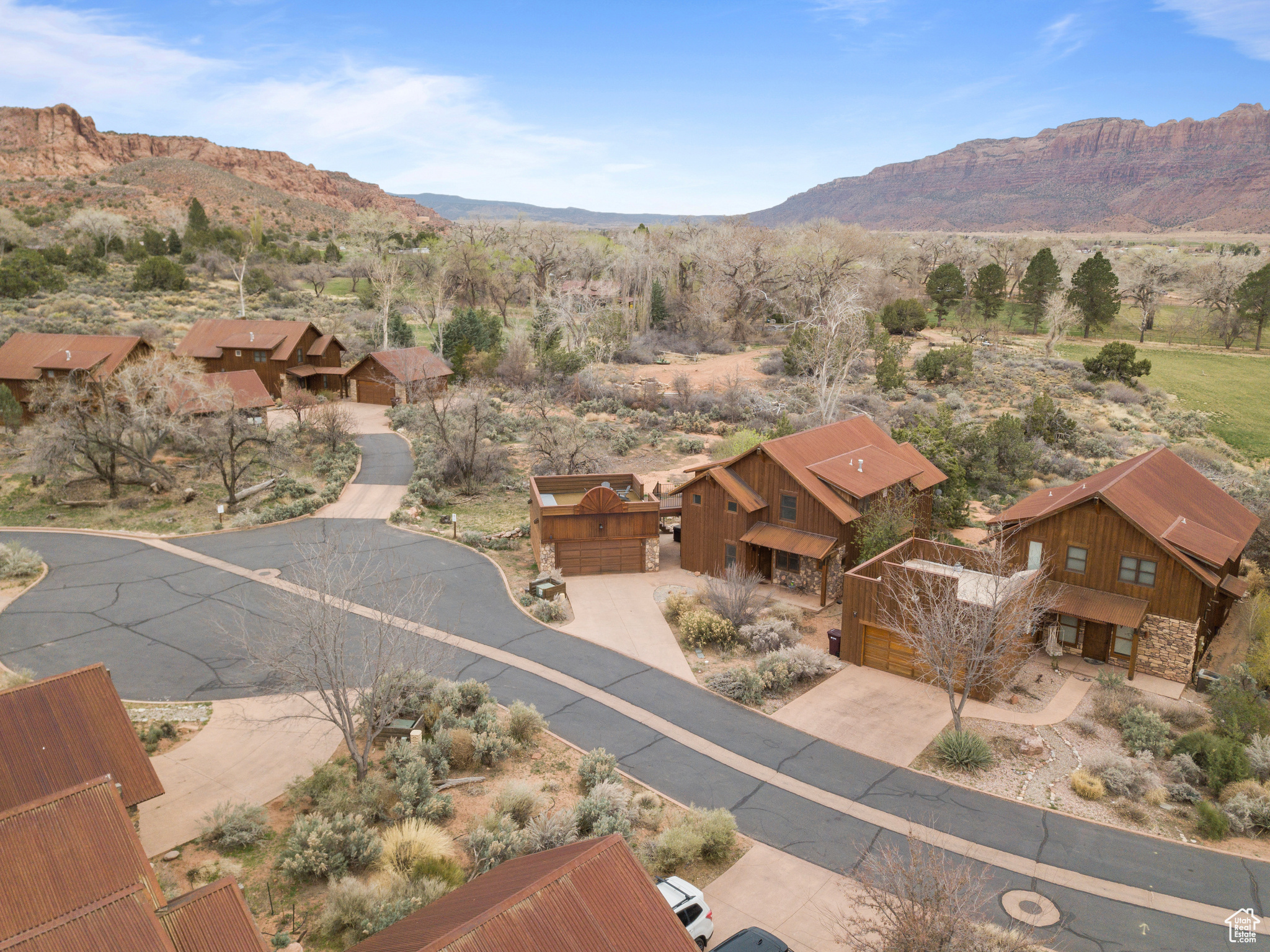 COYOTE RUN - Residential
