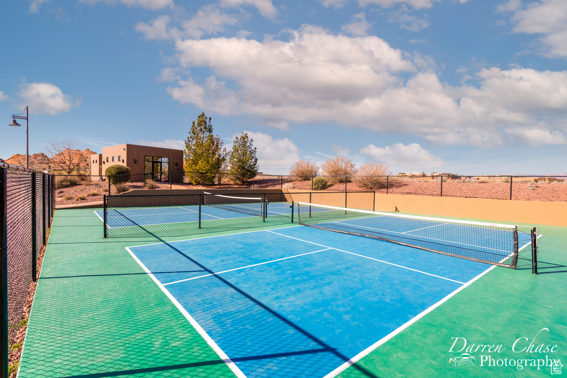 VILLAS AT SANDHOLLOW - Residential