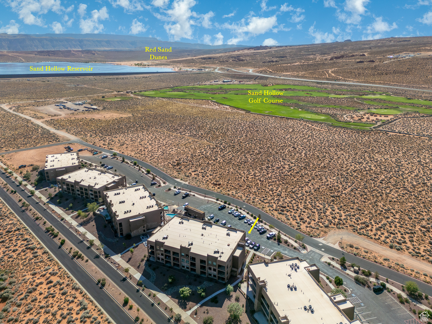 VILLAS AT SANDHOLLOW - Residential