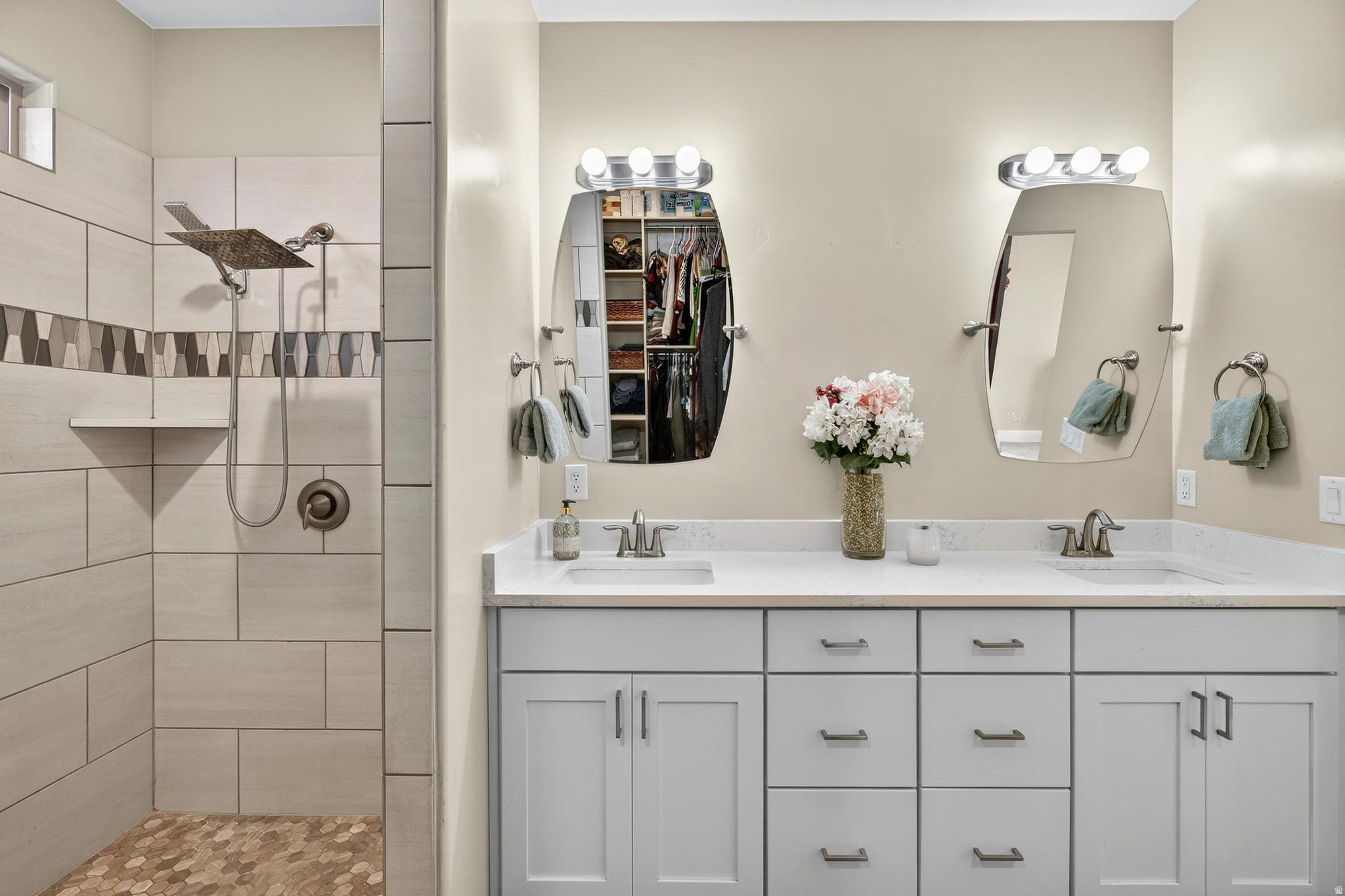 ZIONS GATE ESTATES PH 3 - Residential