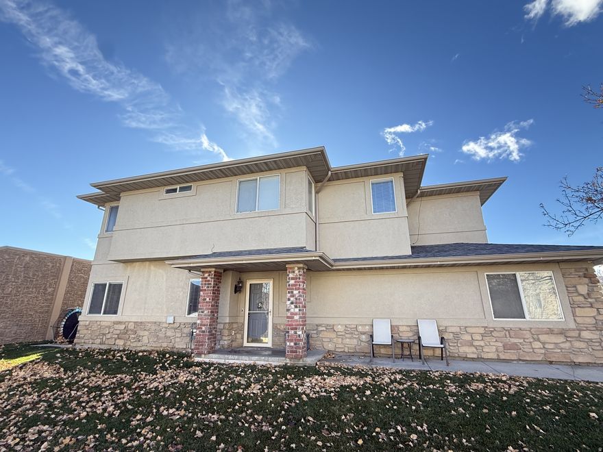 HOA Included! Spacious and aesthetically pleasing end-unit Townhome offering breathtaking views of the Salt Lake Valley and surrounding mountains. Conveniently located adjacent to the clubhouse and pool. The upper level features a spacious family room that could potentially accommodate an additional bedroom. The property comprises three bedrooms, two and a half bathrooms, and a two-car garage in a HOA community that includes a picnic area, playground, pool, snow removal and water paid. Call Jimmy for showing at 435-224-2969  BEST FEATURES: - 3 Bedrooms - 3 Bathrooms - Across the street to Pool and Clubhouse - Washer and dryer hookups - Close freeway acces  FEES: - Application Fee(s): $50.00/per person - Lease Payment: $2,250.00/month - Security Deposit: $2,200.00 - Lease Initiation: $0 - Additional fees will apply for pets. *If you don't see the link to our pet policy above, please contact our office with any questions on associated fees before applying*  UTILITIES: -  Water: Included -  Sewer: Resident Pays -  Trash: Resident Pays -  Gas: Resident Pays -  Electric: Resident Pays -  Internet: Resident Pays  RENTAL CRITERIA: - Minimum of 580+ credit score (no bankruptcies or open collections) - Verifiable rental history - Must make 2.5x rent amount as a household - No more than 3 unrelated occupants will be allowed  This property is provided by Presidio Real Estate and SmartMove Rental