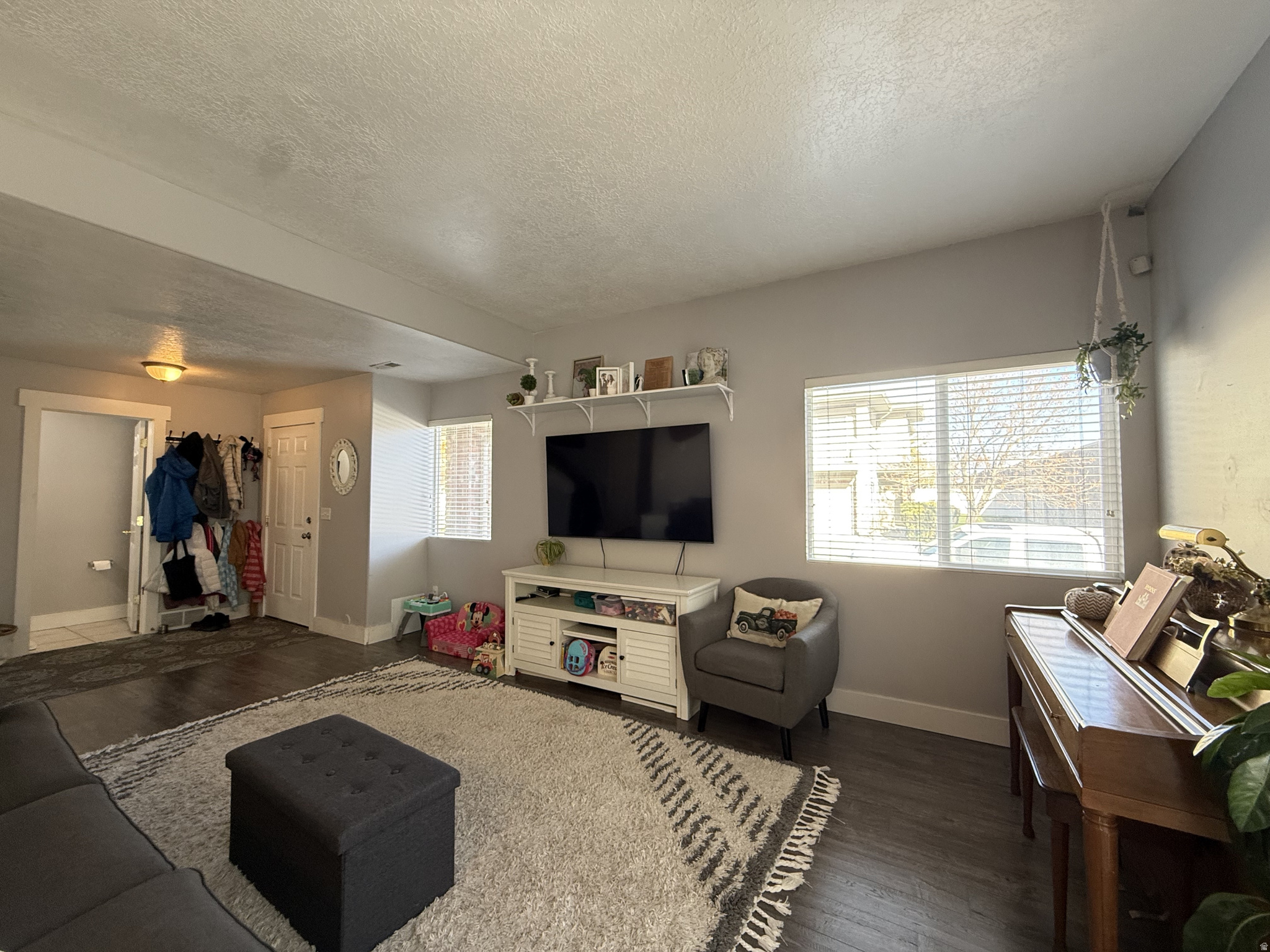 ASPEN SPRINGS - Residential Lease