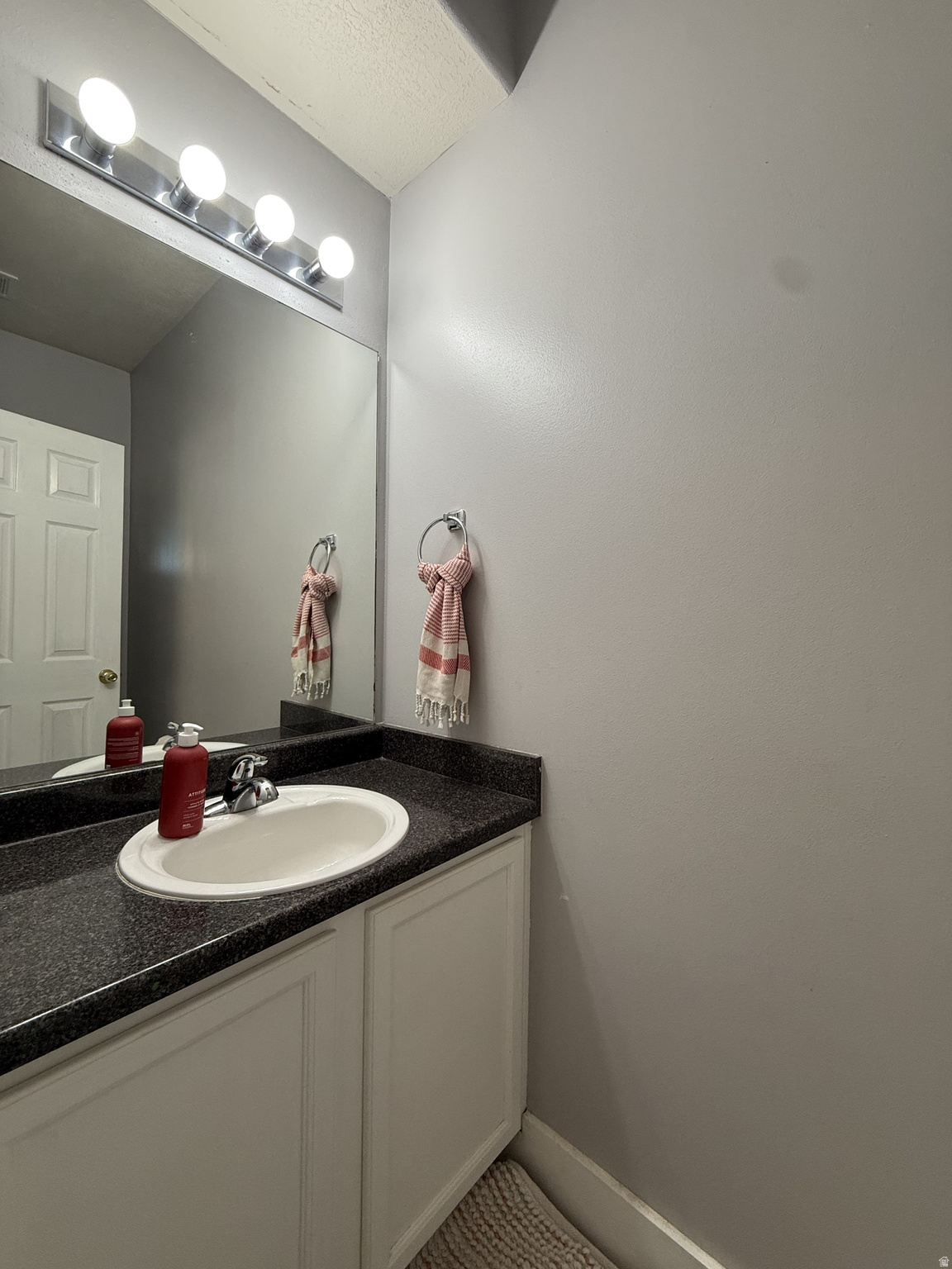 ASPEN SPRINGS - Residential Lease