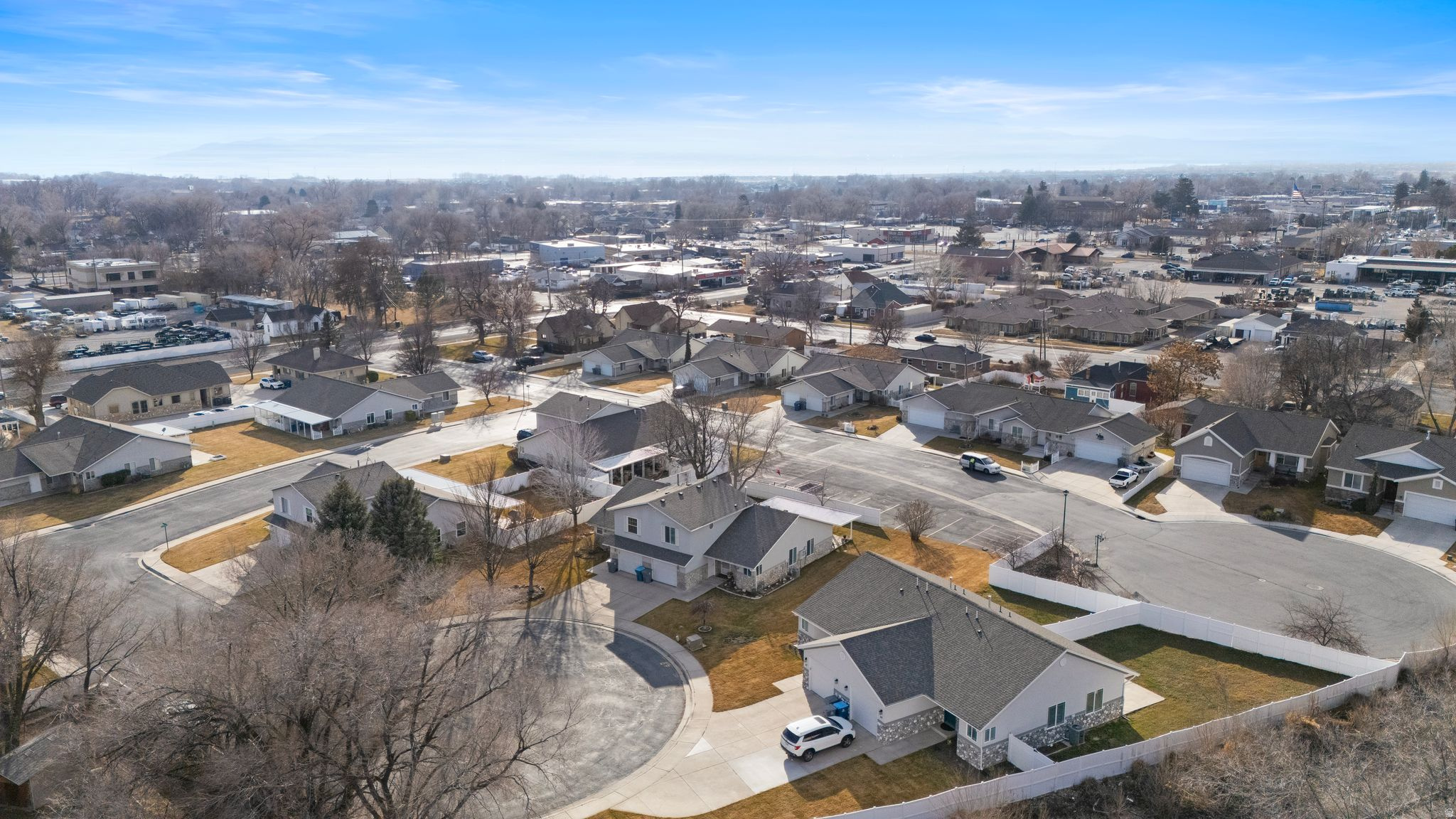 CHIPMAN VILLAGE - Residential