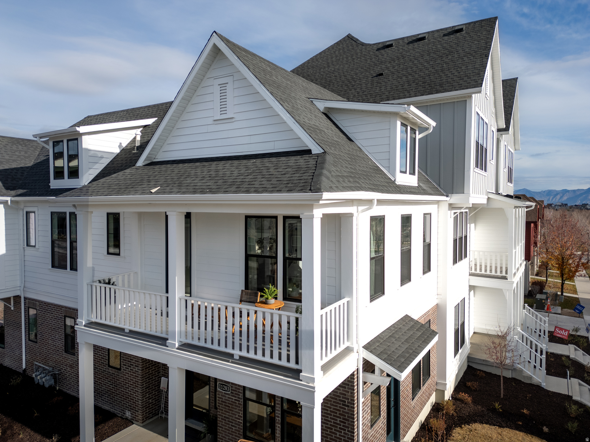 DAYBREAK - Residential