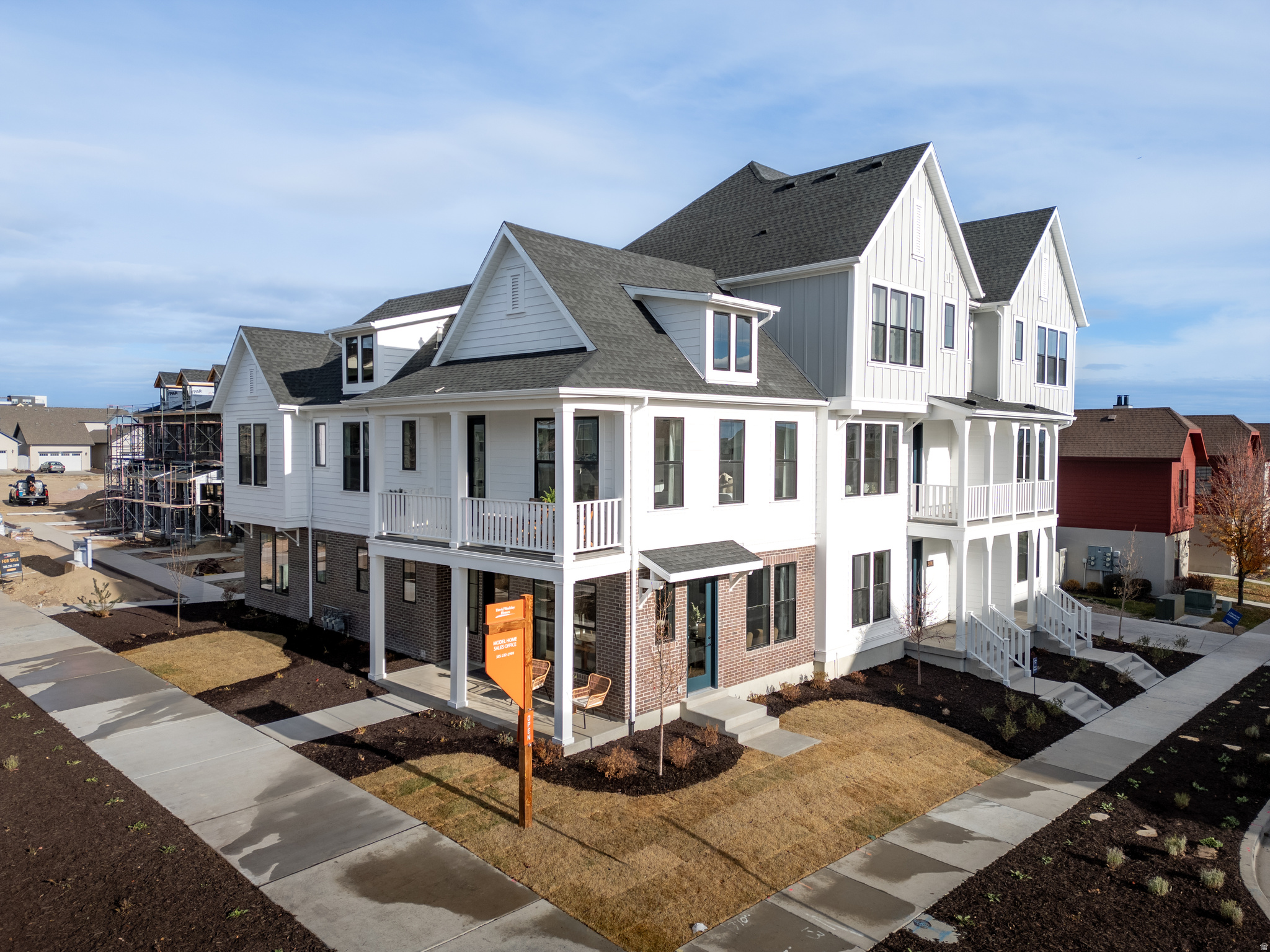 DAYBREAK - Residential