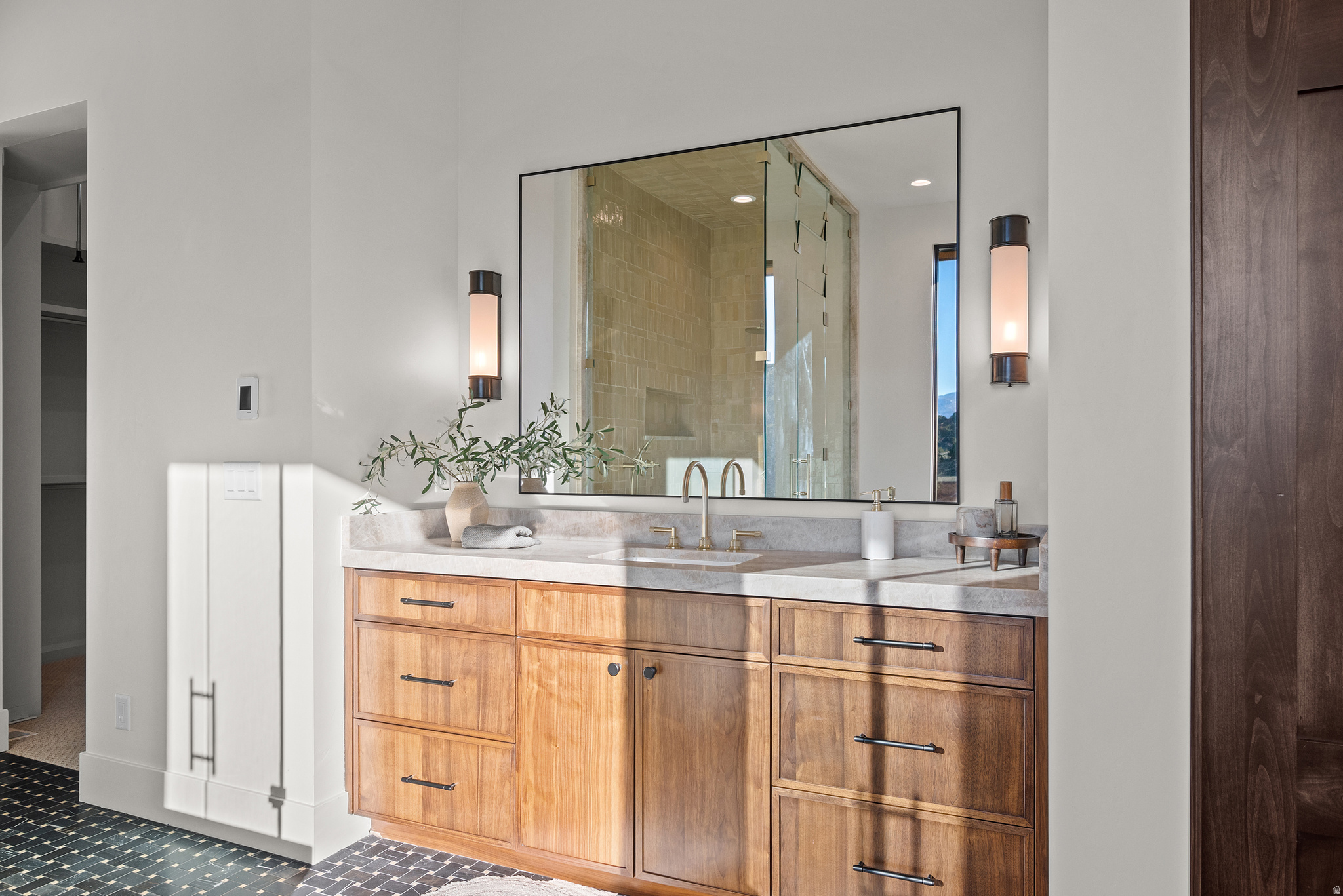 RED LEDGES - Residential