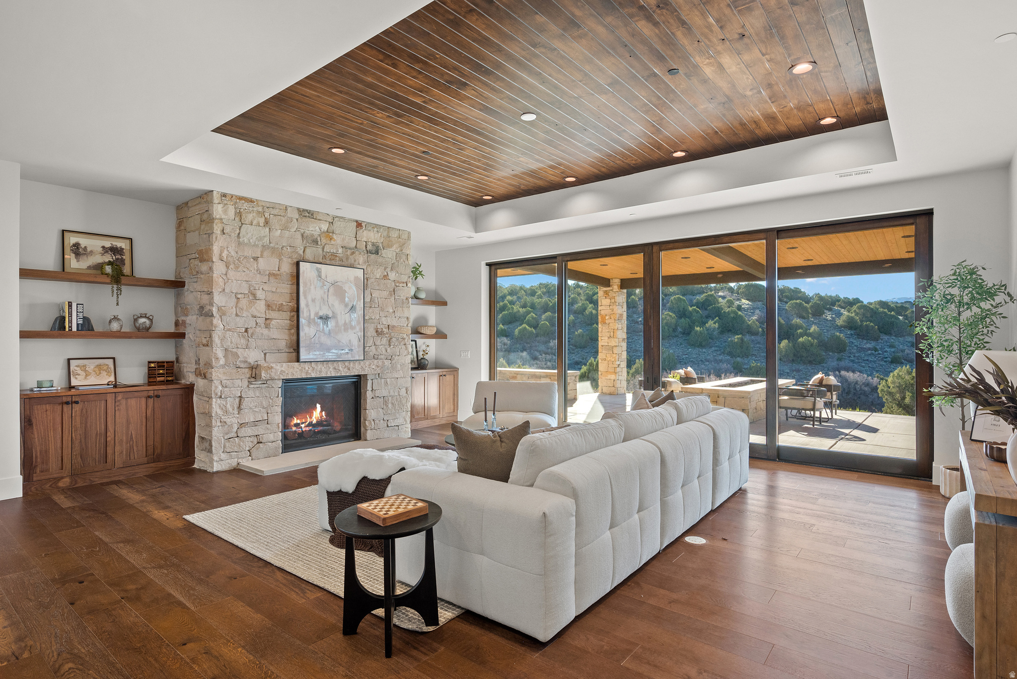 RED LEDGES - Residential