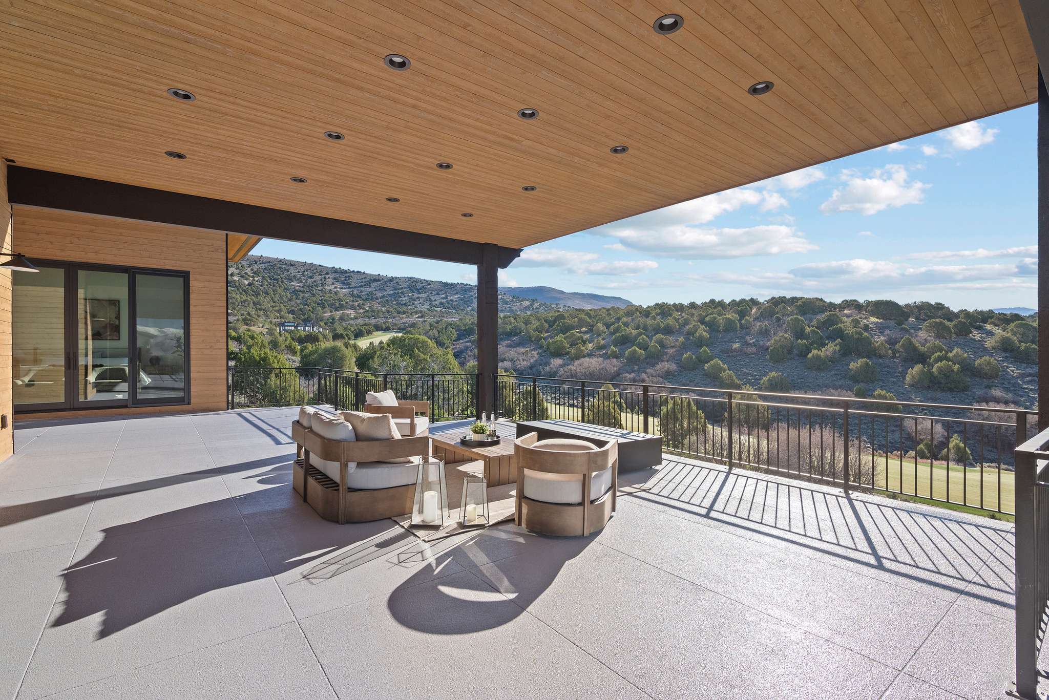 RED LEDGES - Residential