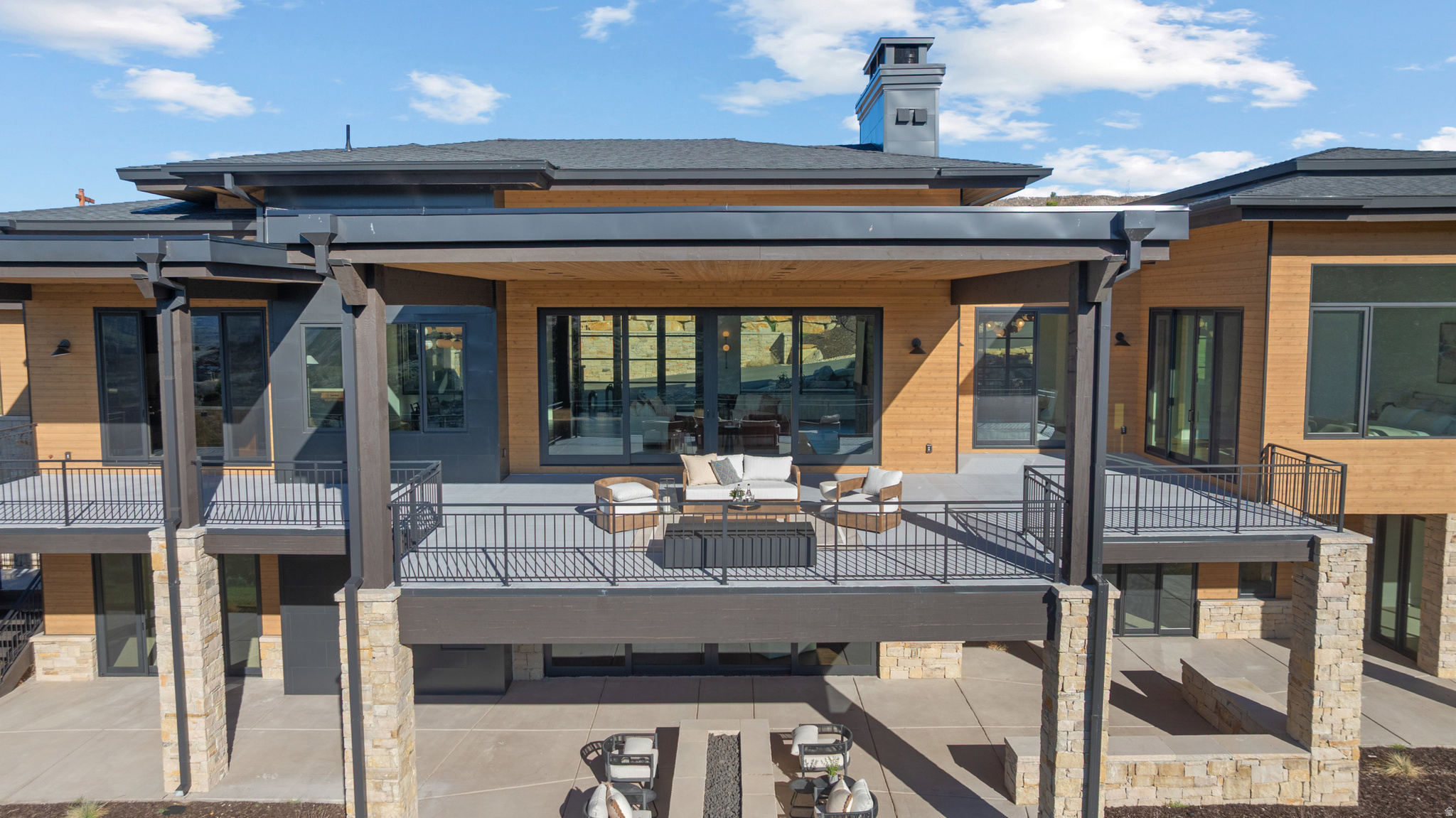 RED LEDGES - Residential