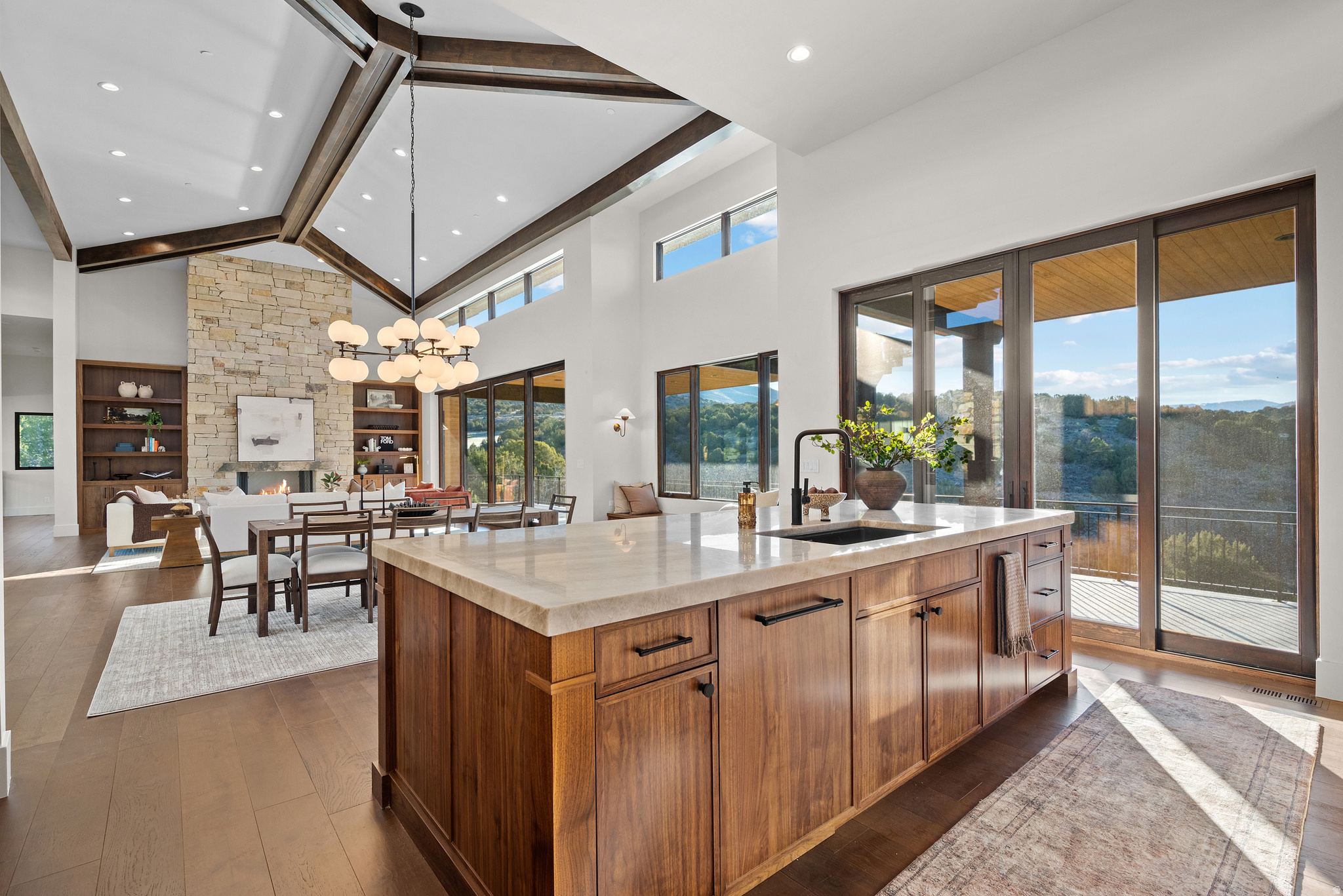 RED LEDGES - Residential