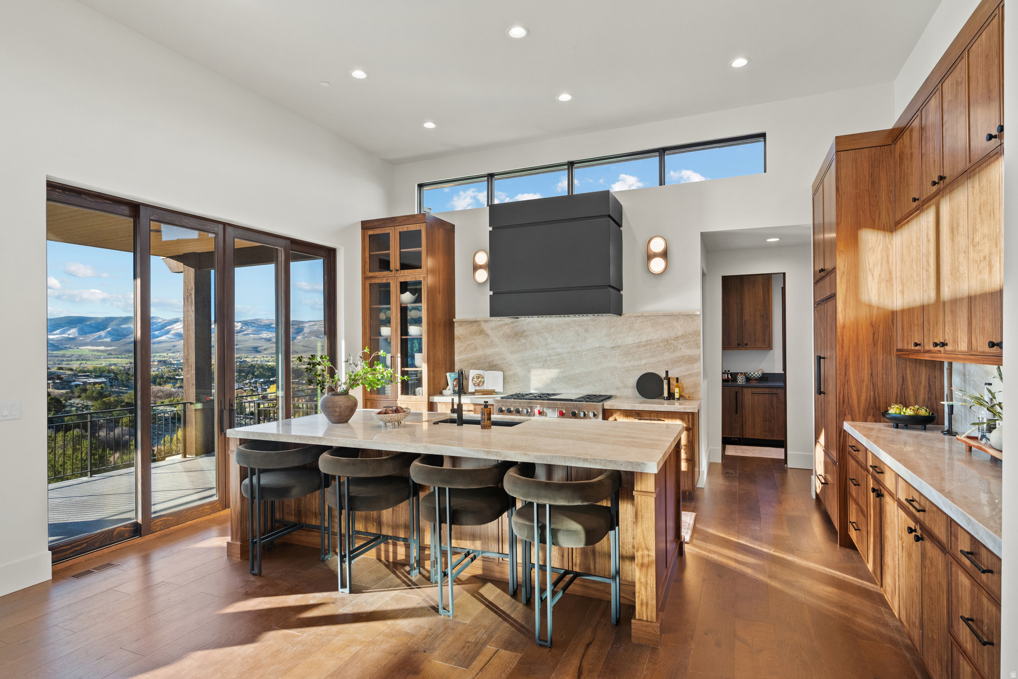 RED LEDGES - Residential