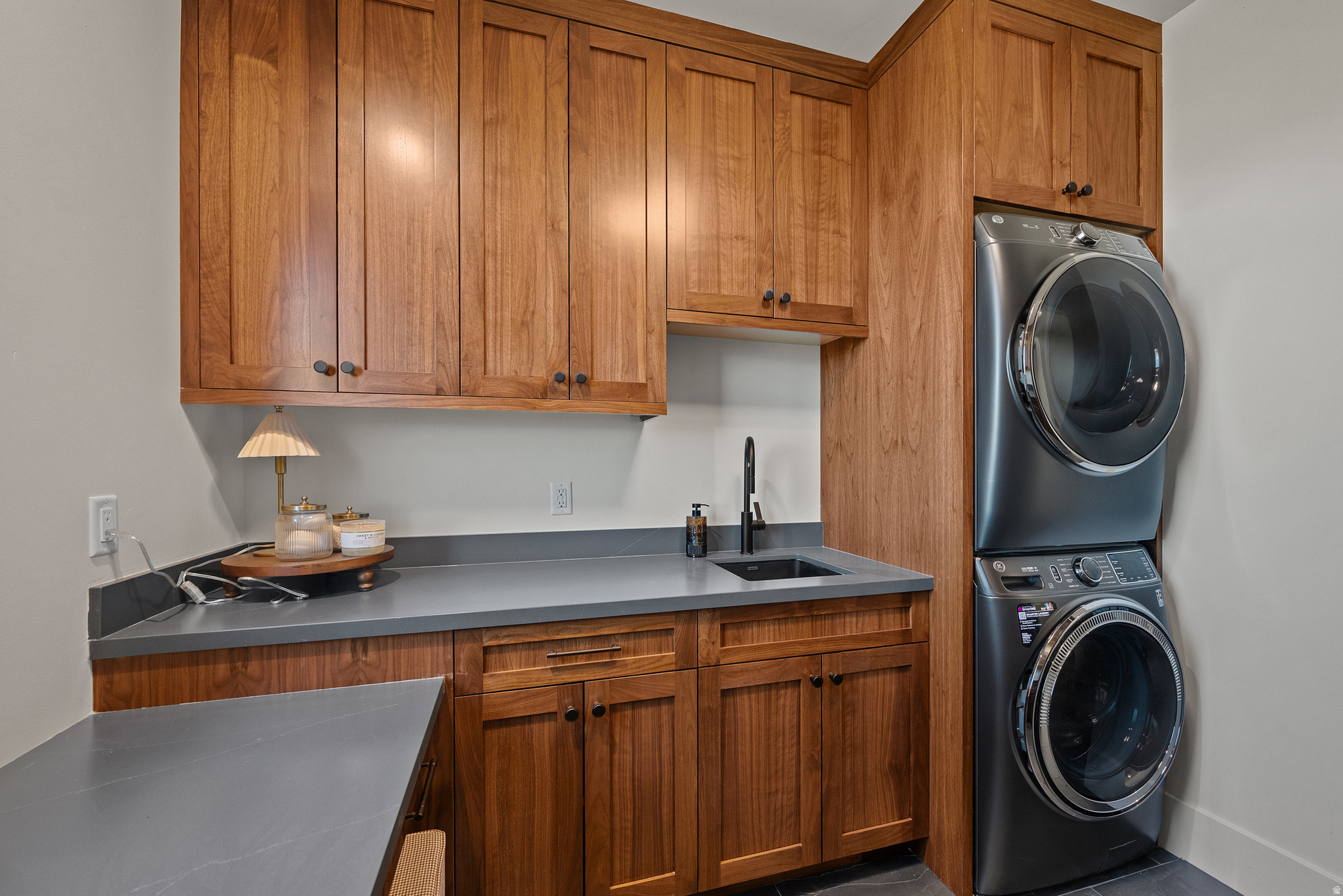 RED LEDGES - Residential