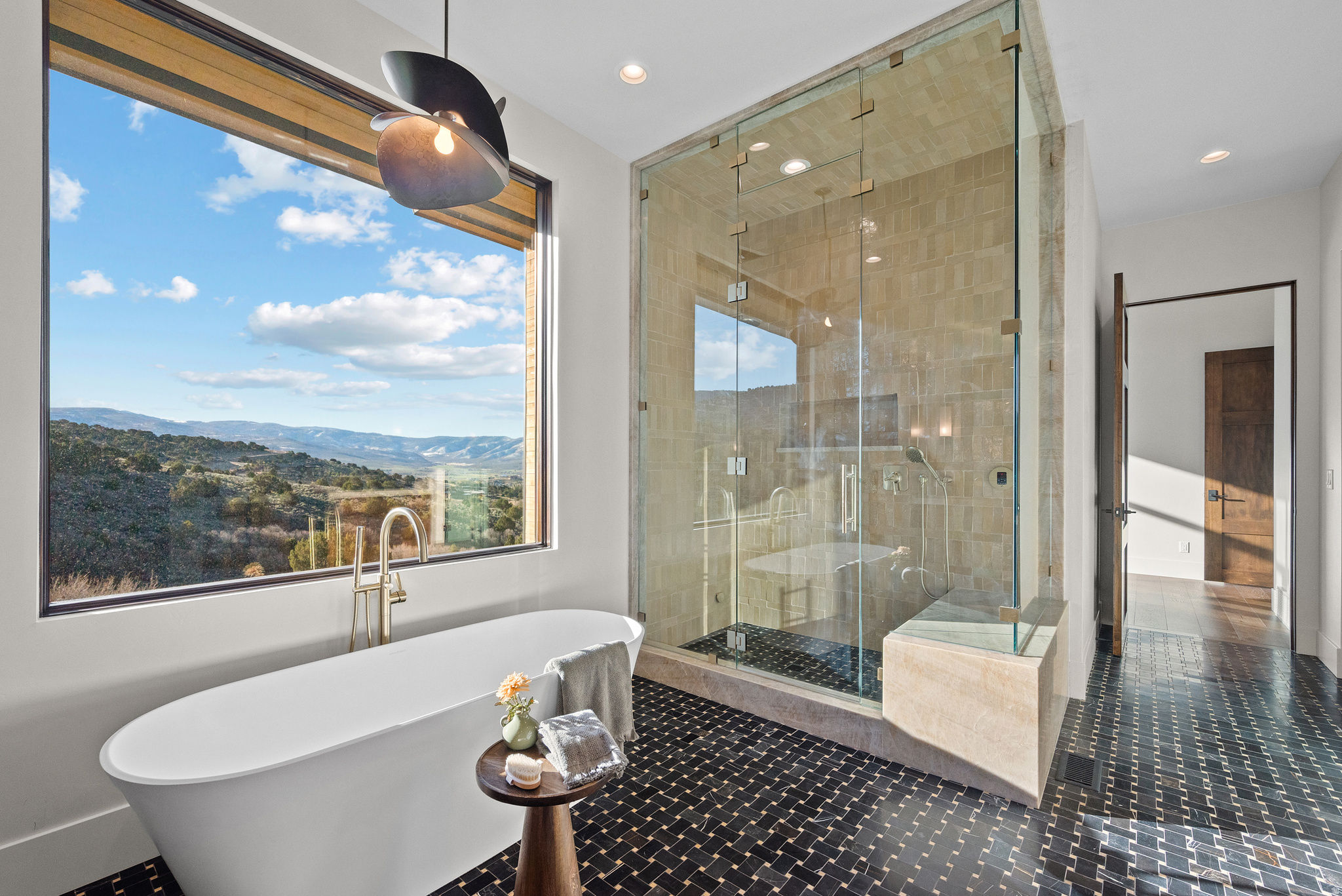 RED LEDGES - Residential