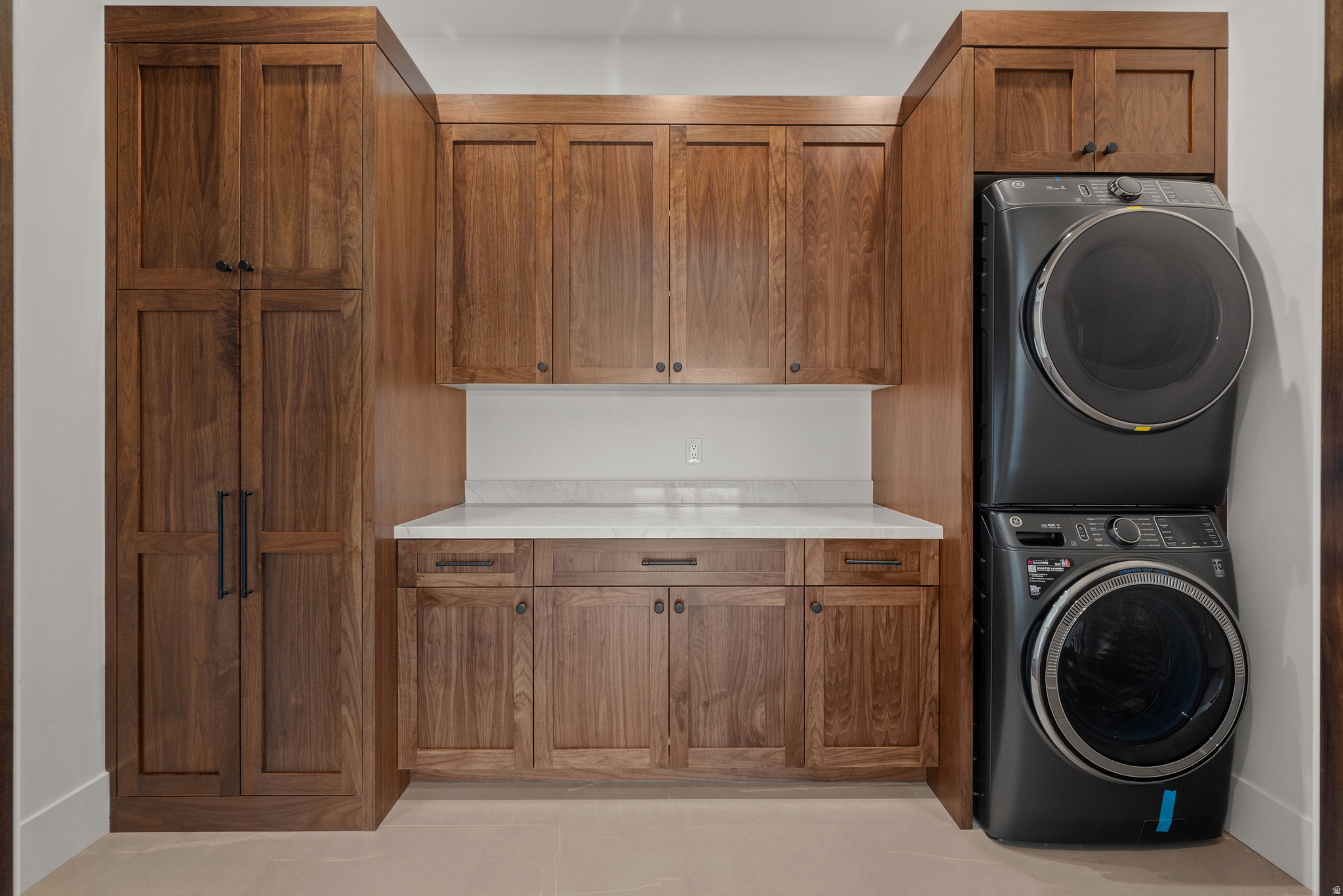 RED LEDGES - Residential