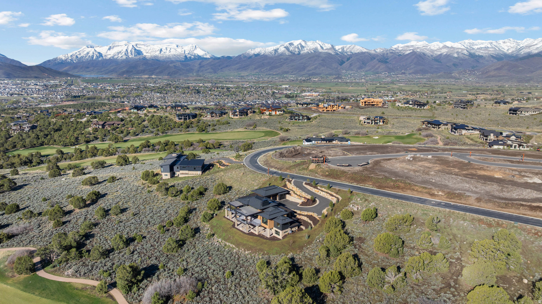 RED LEDGES - Residential