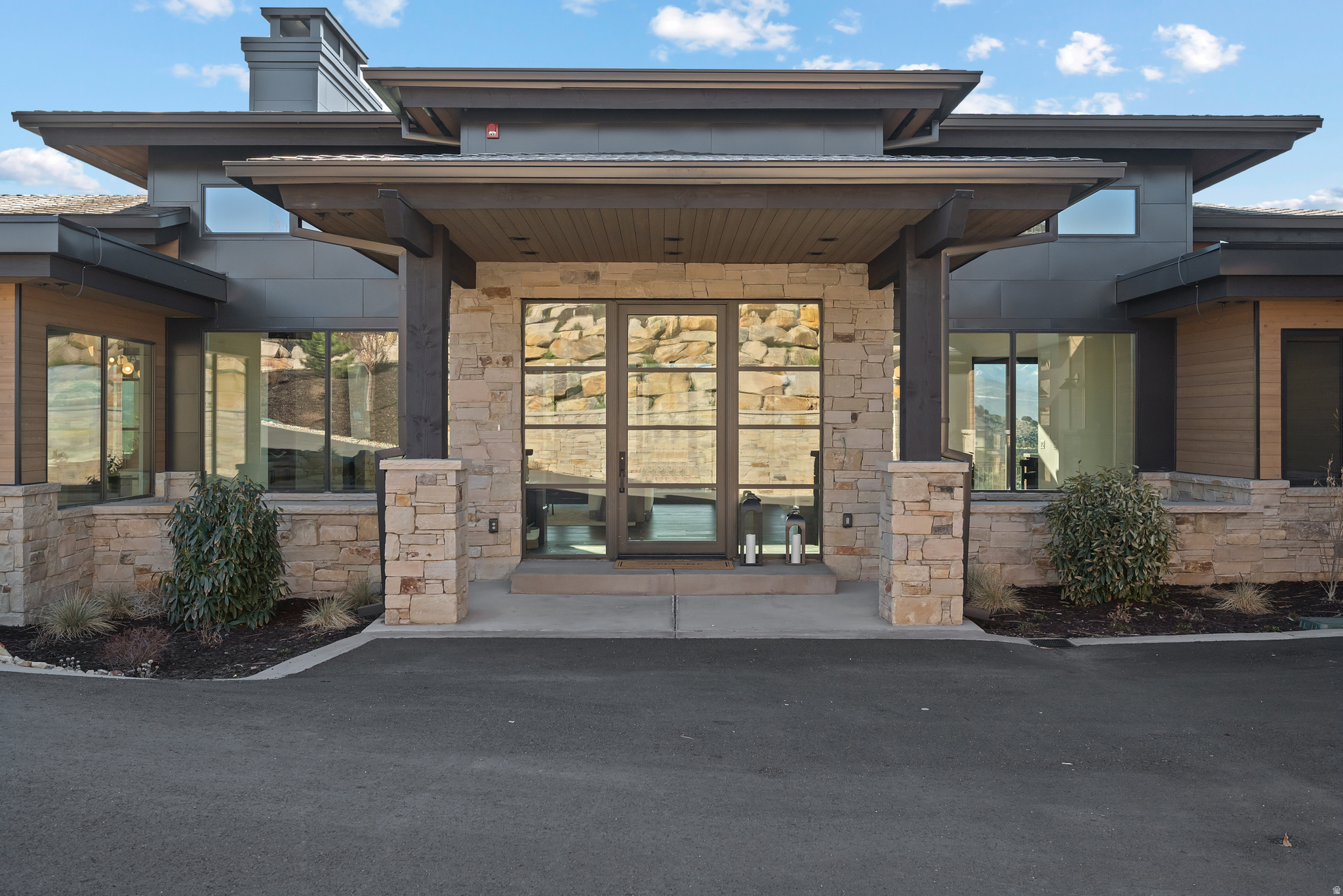 RED LEDGES - Residential