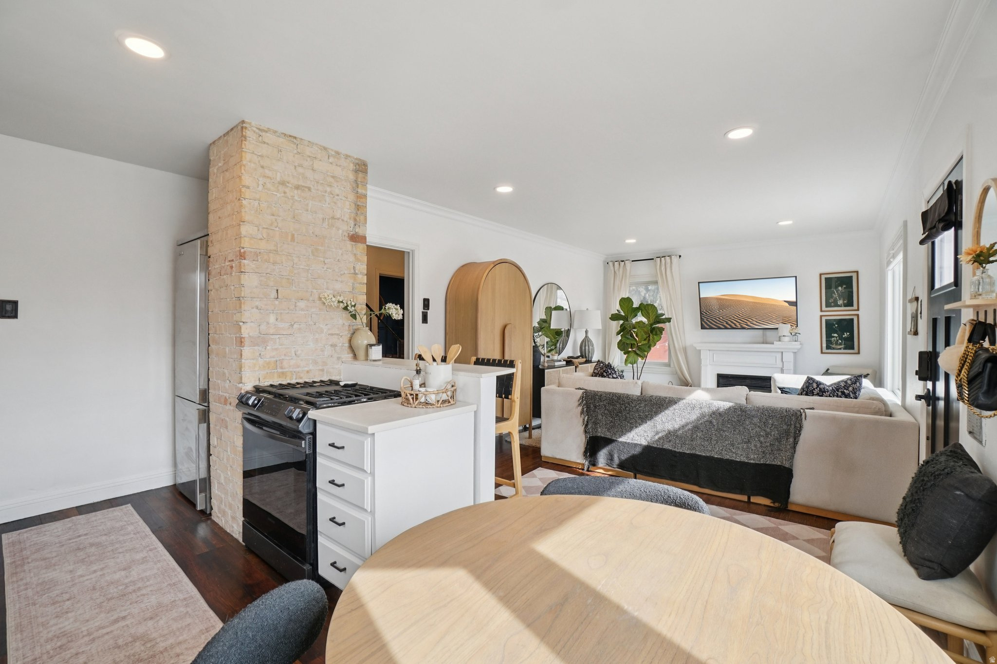 9TH & 9TH - Residential