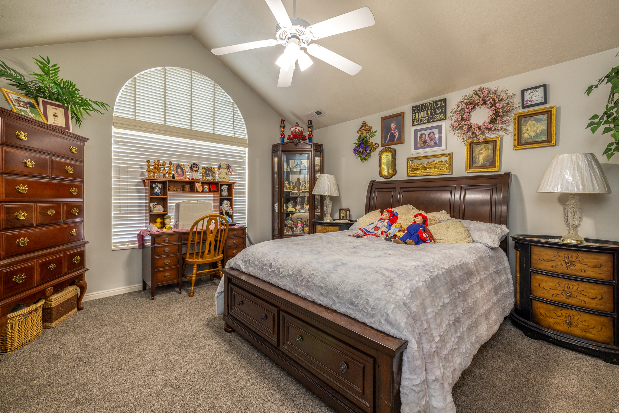 VALLEY VU VILLAS CONDOMINIUM - Residential