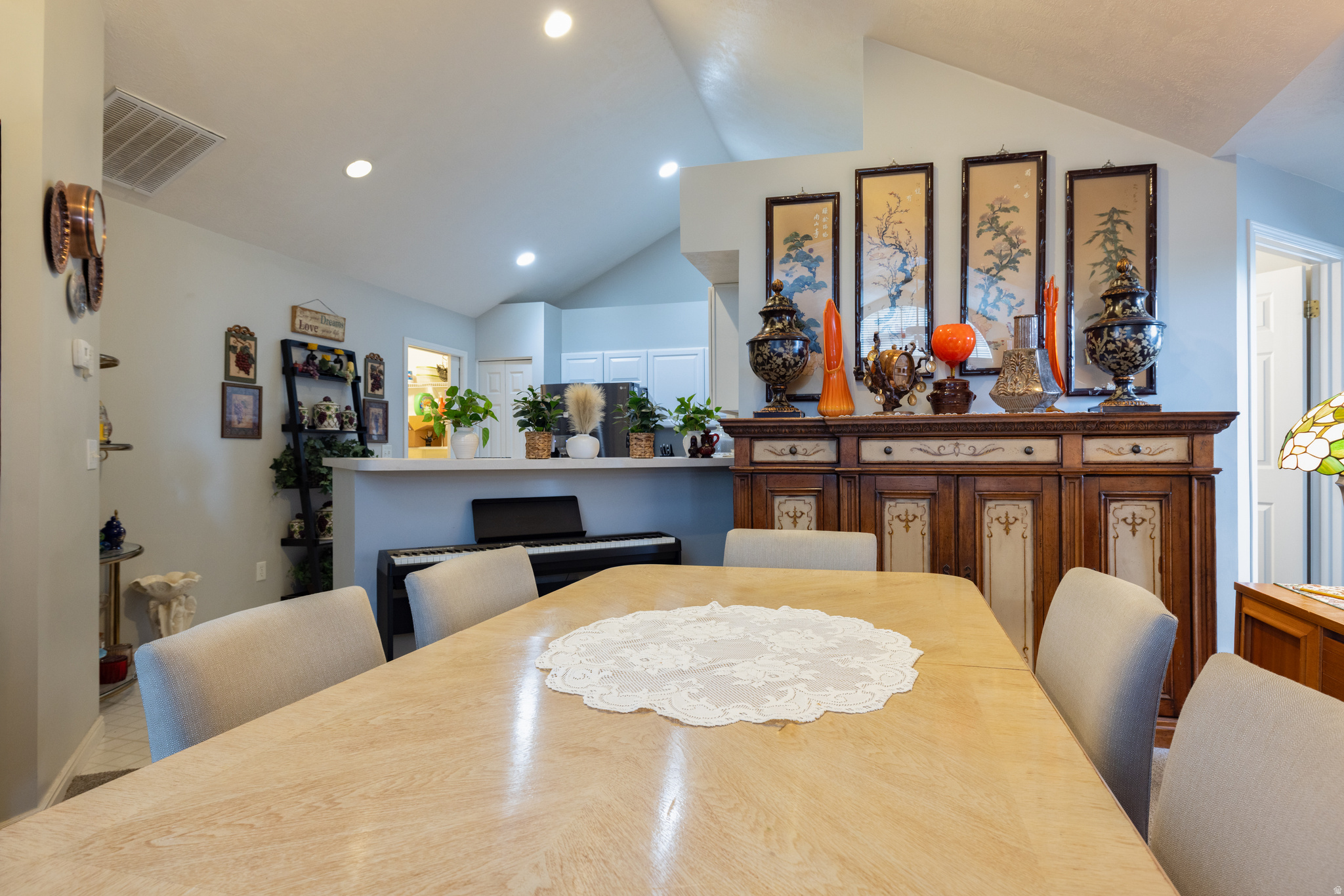 VALLEY VU VILLAS CONDOMINIUM - Residential