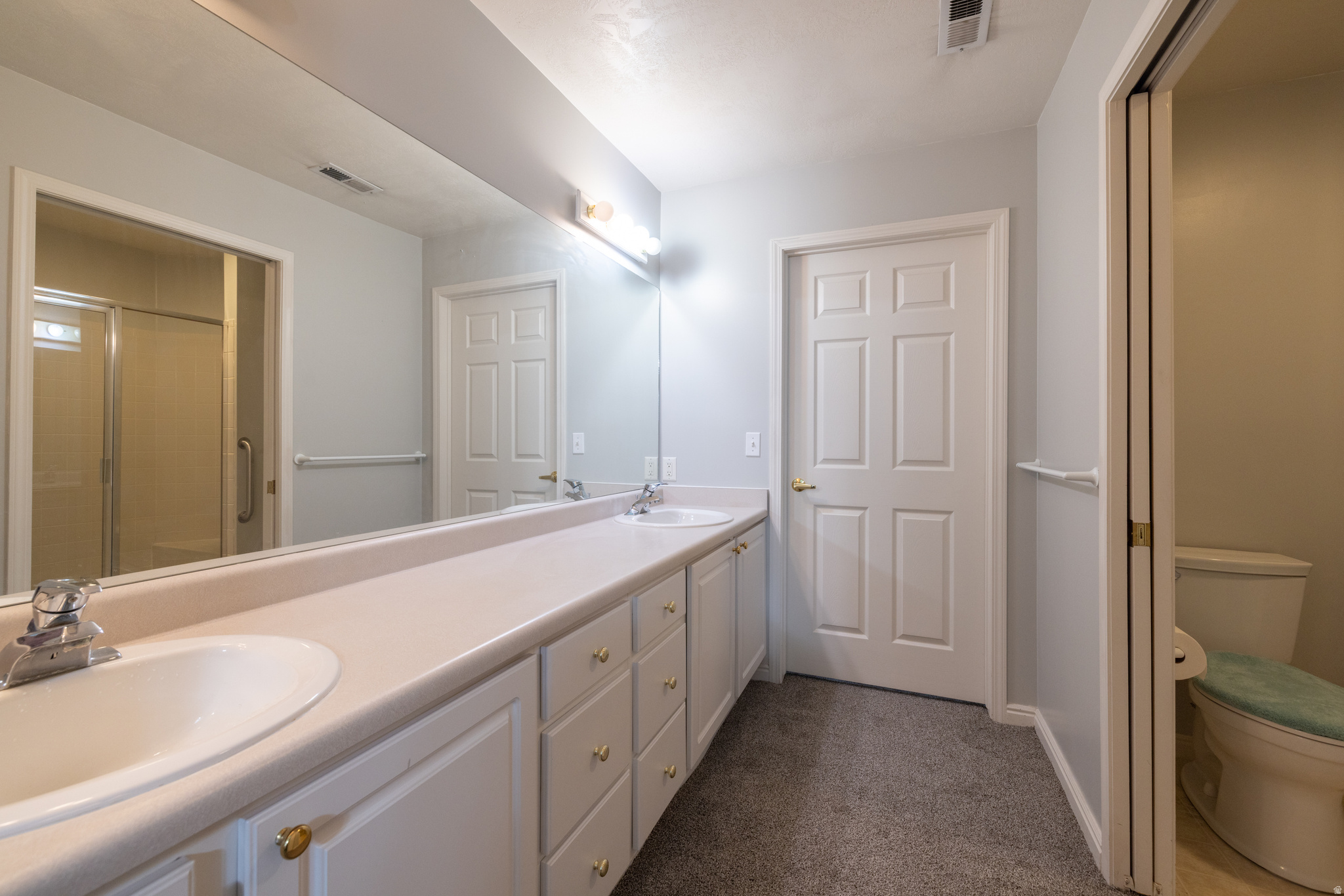 VALLEY VU VILLAS CONDOMINIUM - Residential