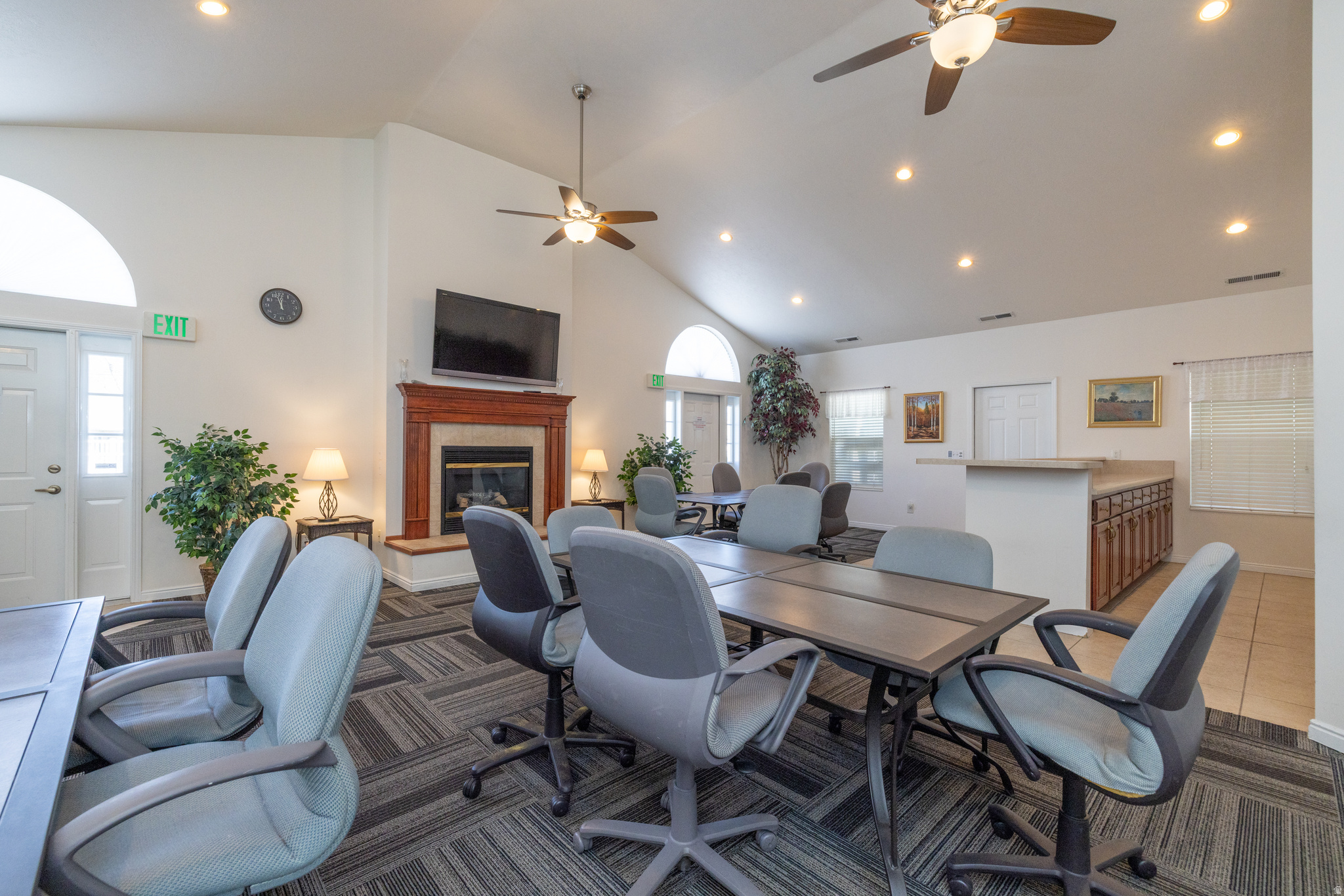 VALLEY VU VILLAS CONDOMINIUM - Residential