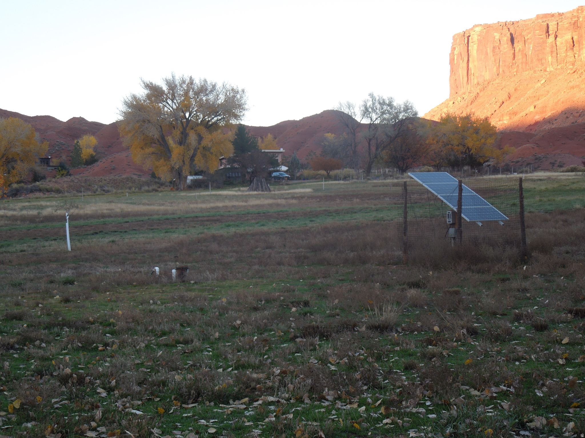 CASTLE VALLEY RIVER RANCHOS - Land