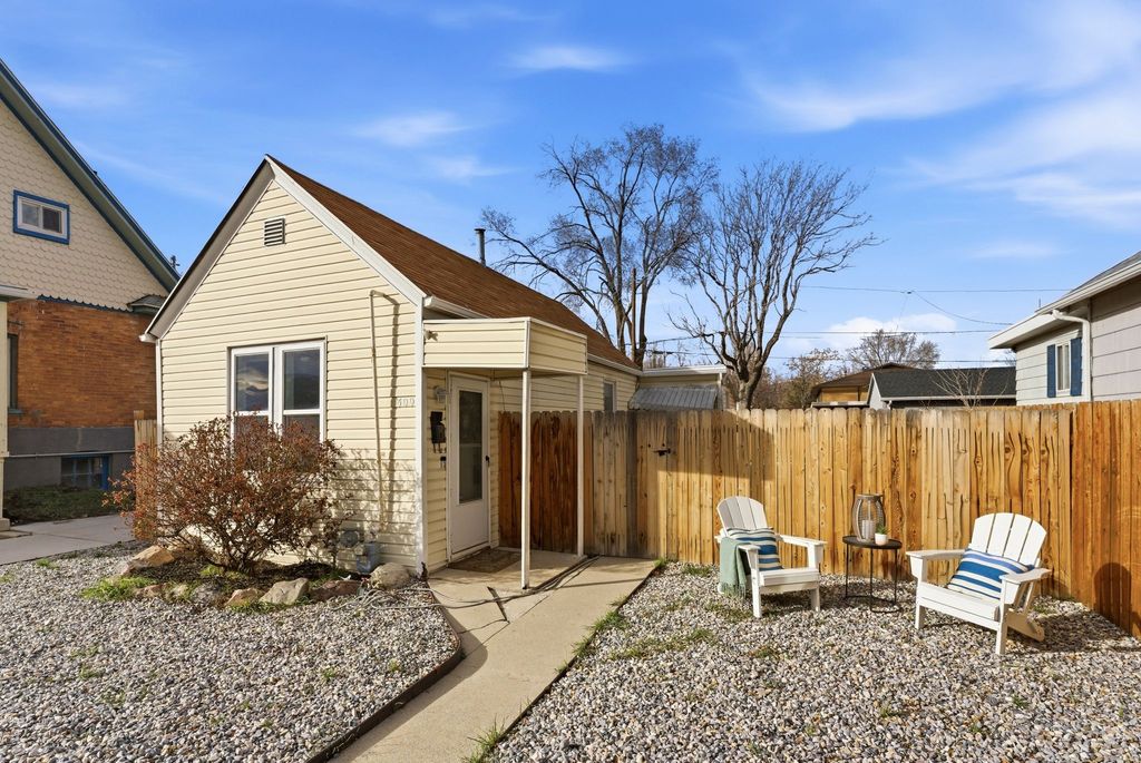 Photo of 309 E GARFIELD AVE, Salt Lake City, UT 84115 (MLS # 2139821)