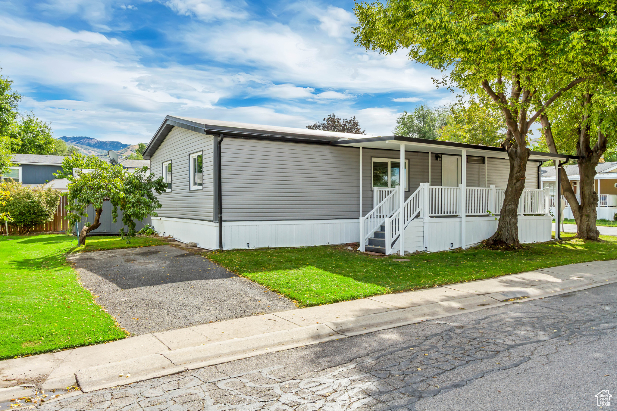 CAMELOT - Residential