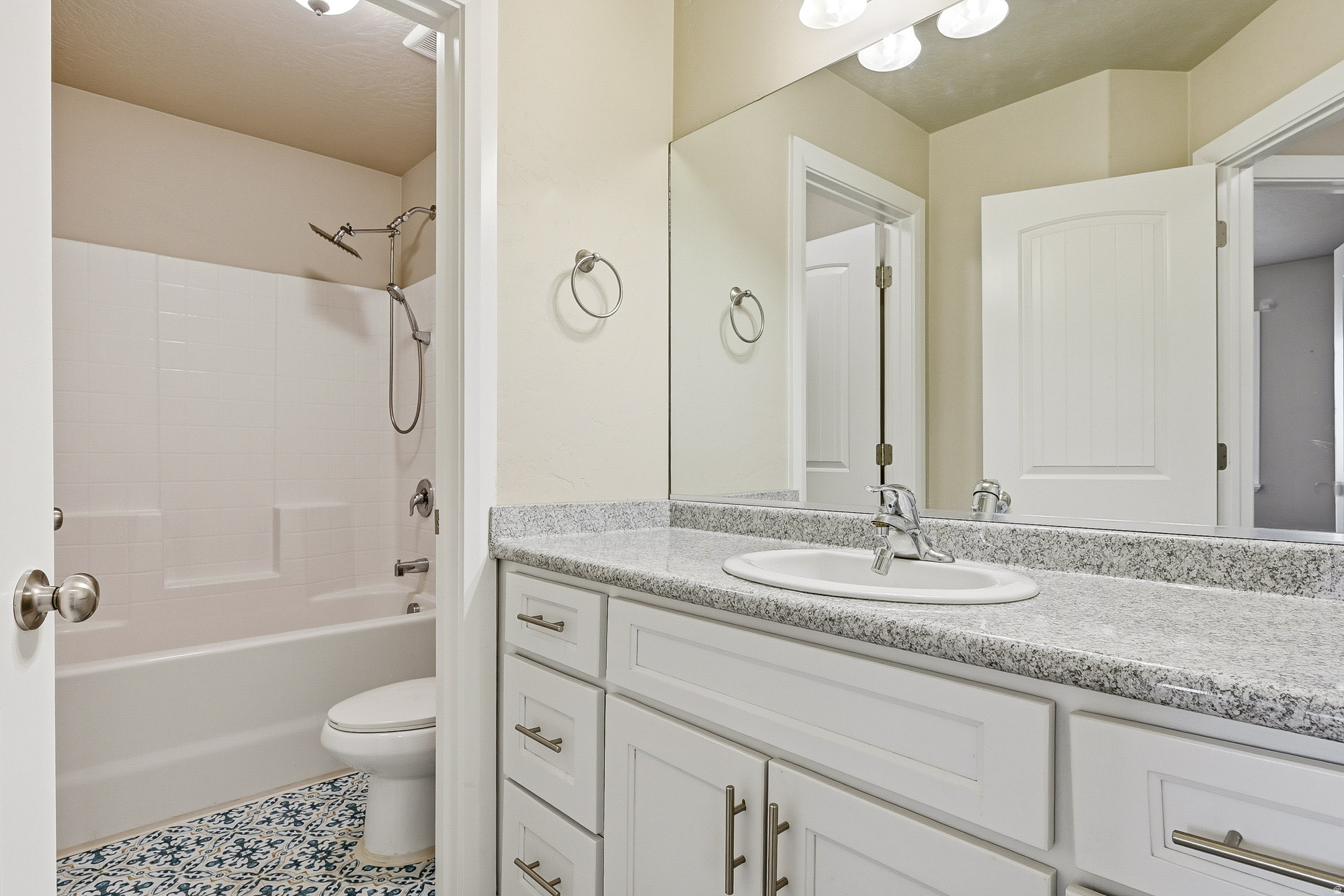 CEDAR BEND - Residential