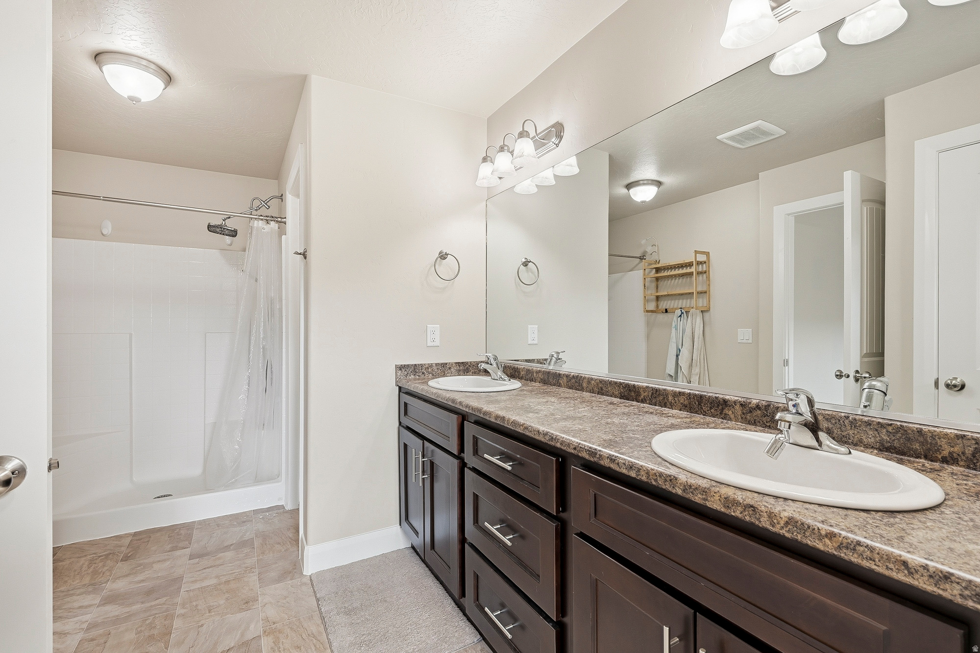 CEDAR BEND - Residential