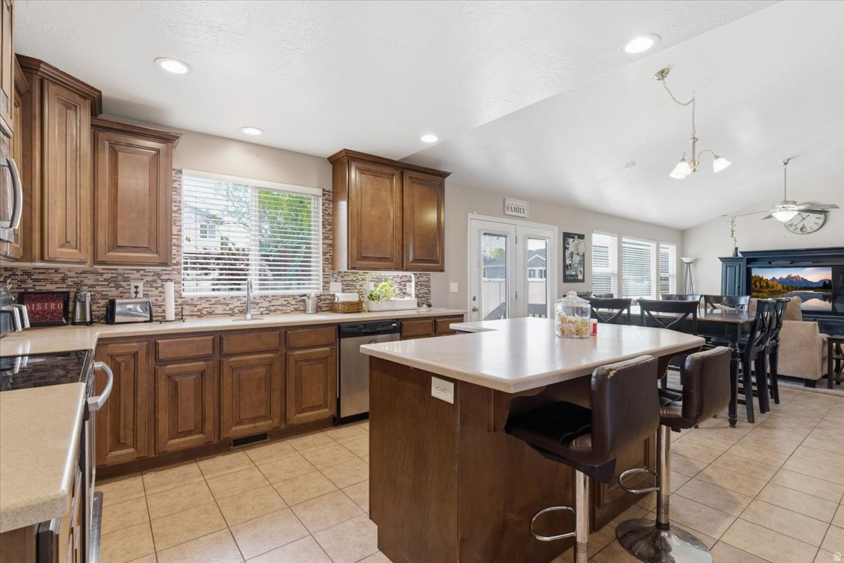 CLINTON HOMESTEAD - Residential