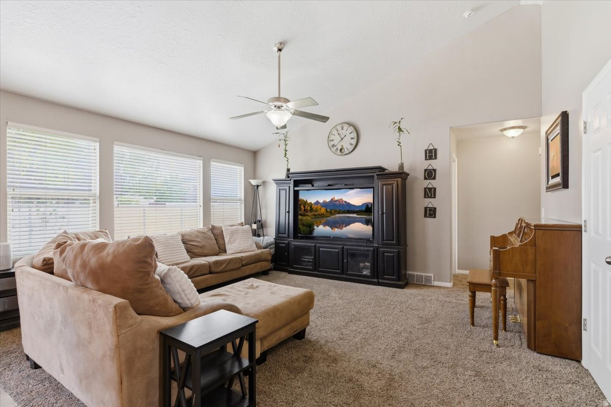 CLINTON HOMESTEAD - Residential