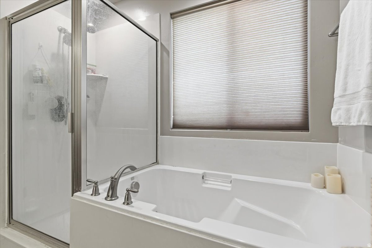 CLINTON HOMESTEAD - Residential