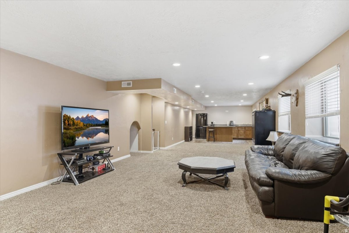 CLINTON HOMESTEAD - Residential