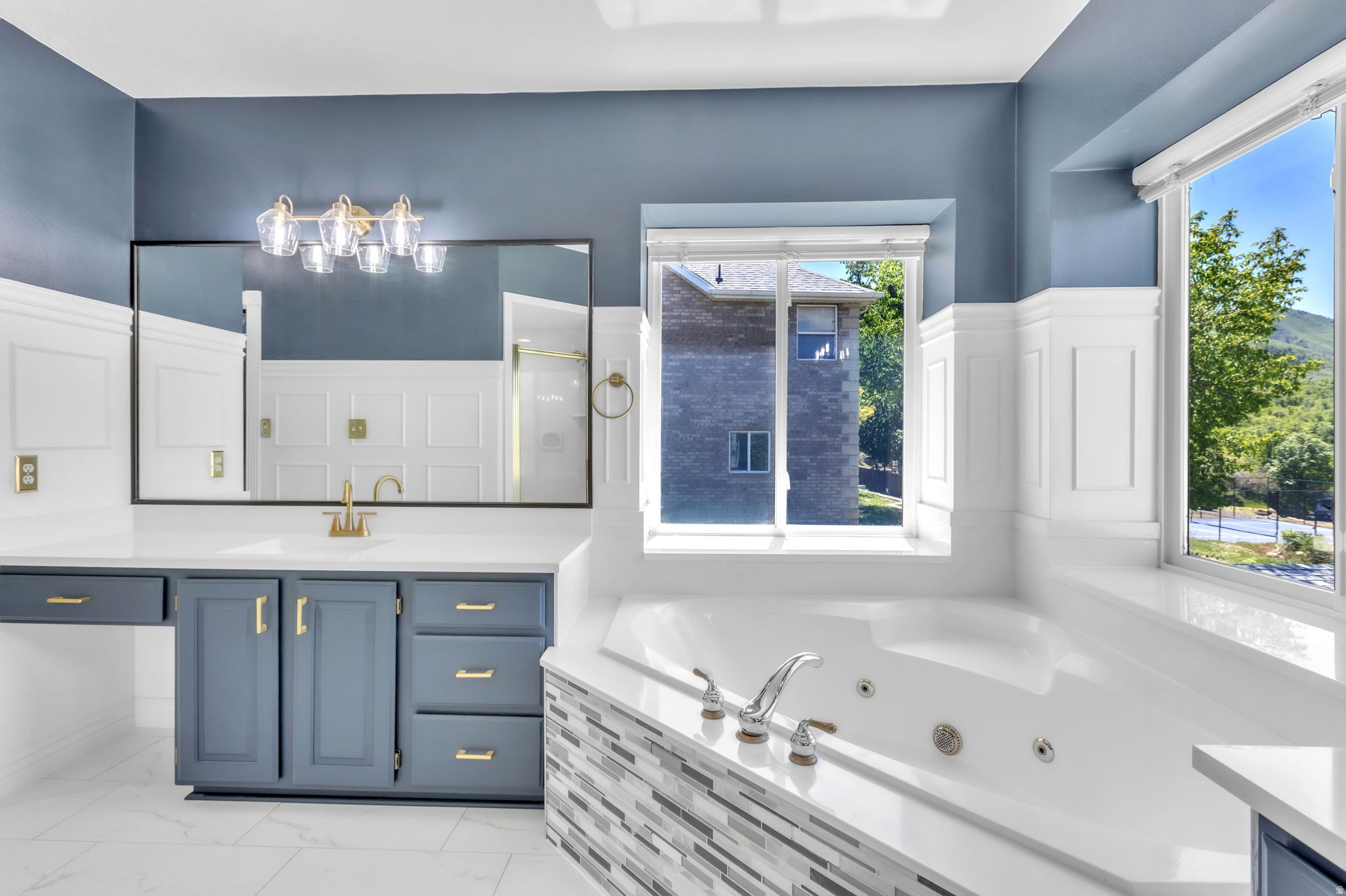 OAK BLUFF ESTATES - Residential