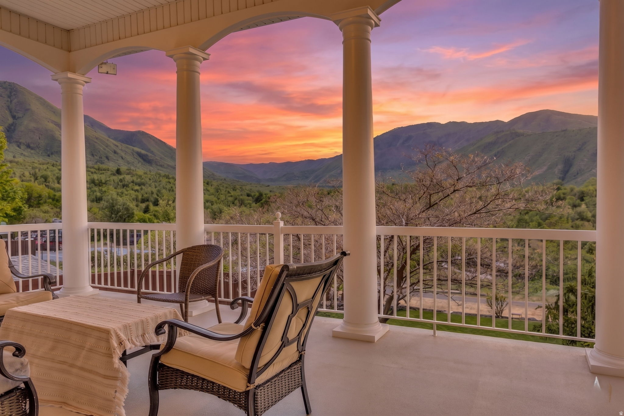 OAK BLUFF ESTATES - Residential