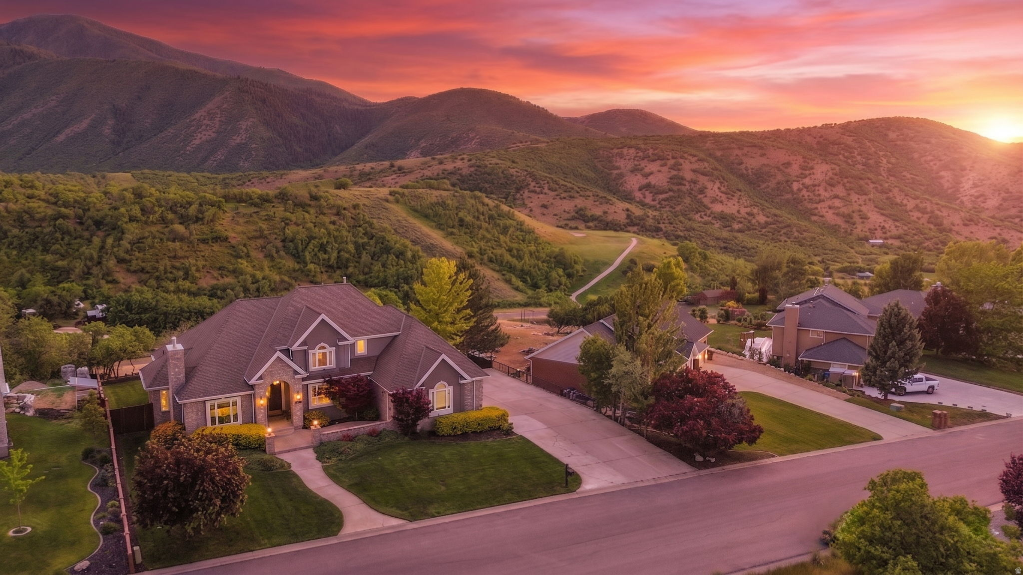 OAK BLUFF ESTATES - Residential