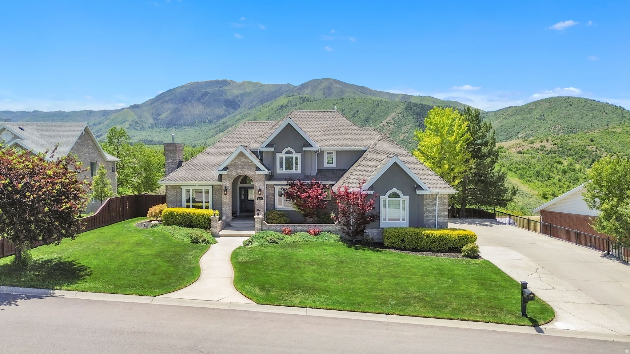 OAK BLUFF ESTATES - Residential